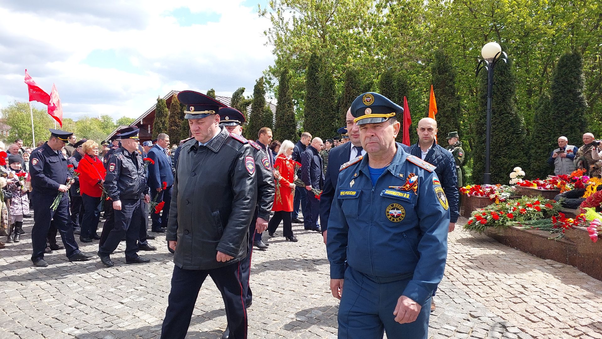 соборная гора, серпухов, день победы, памятник воину, вечный огонь, волонтеры, вов,