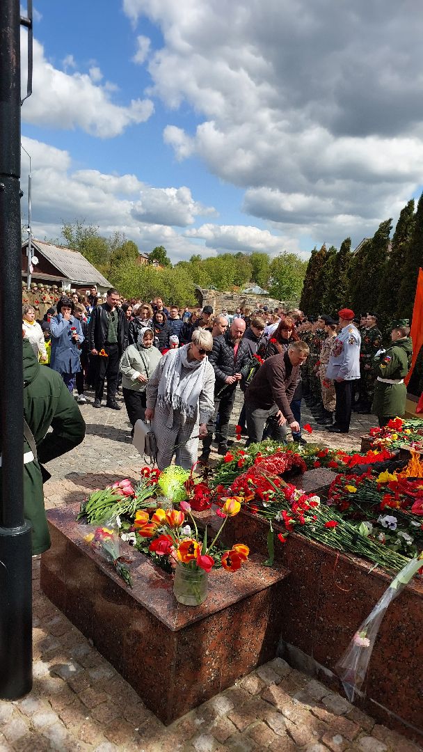 соборная гора, серпухов, день победы, памятник воину, вечный огонь, волонтеры, вов,