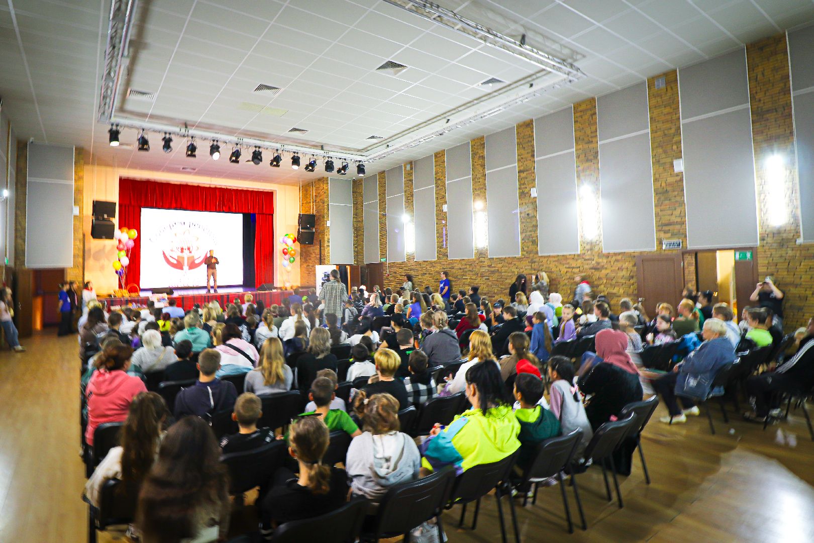 клин, общество, волонтеры, подмосковье, соберем ребенка в школу, акции,