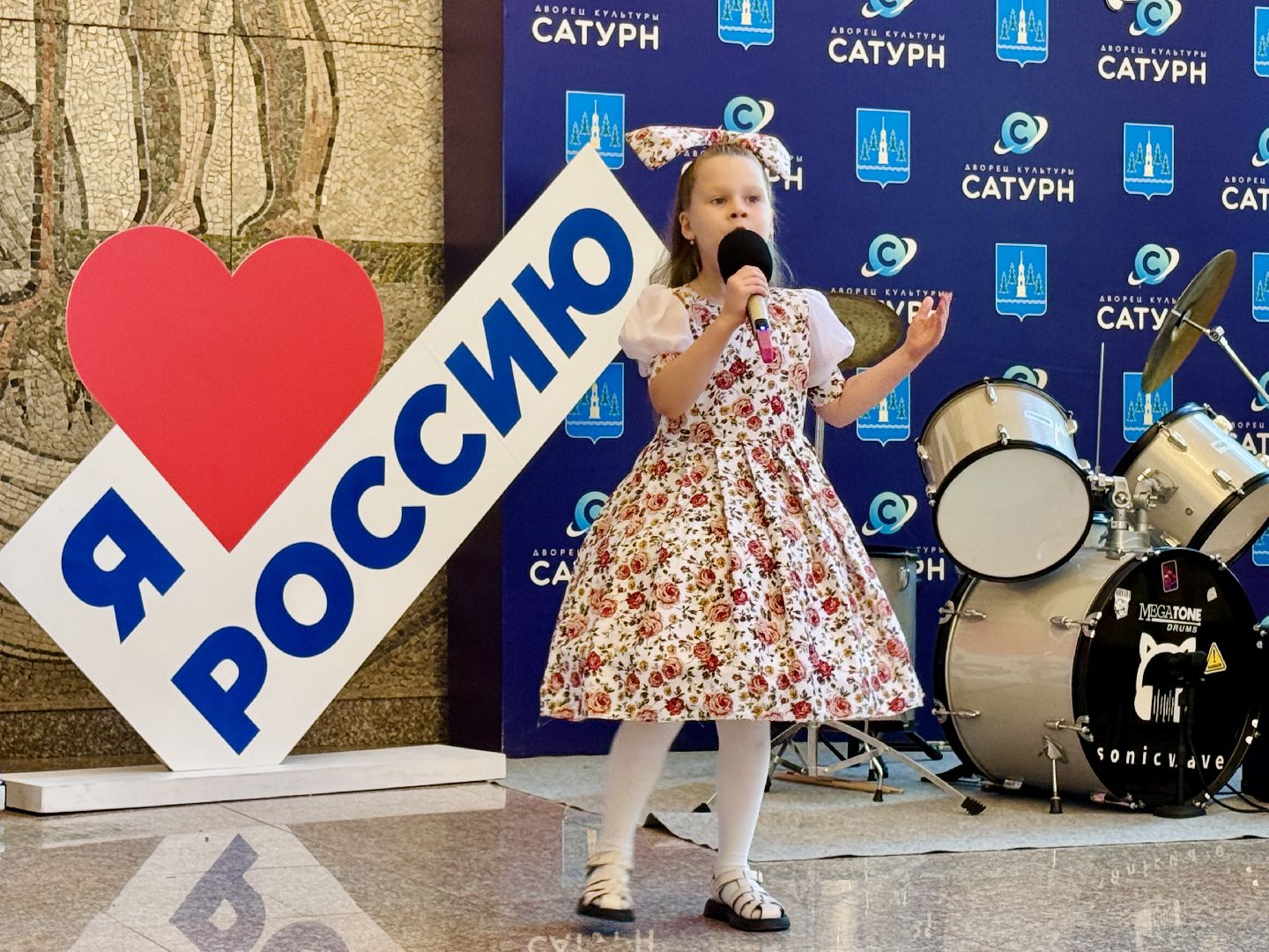 раменское, собери ребенка в школу, благотворительность, молодежный центр, депутаты, благотворительная акция,