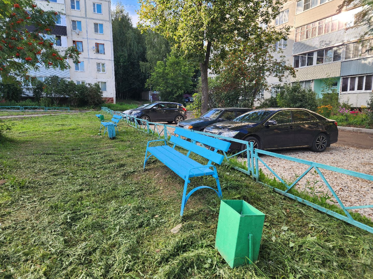 чехов, деревня манушкино , благоустройство двора , парковки , тротуары , пешеходные дорожки, детские площадки, зоны отдыха , уличное освещение, госпрограмма московской области, формирование комфортной городской среды,