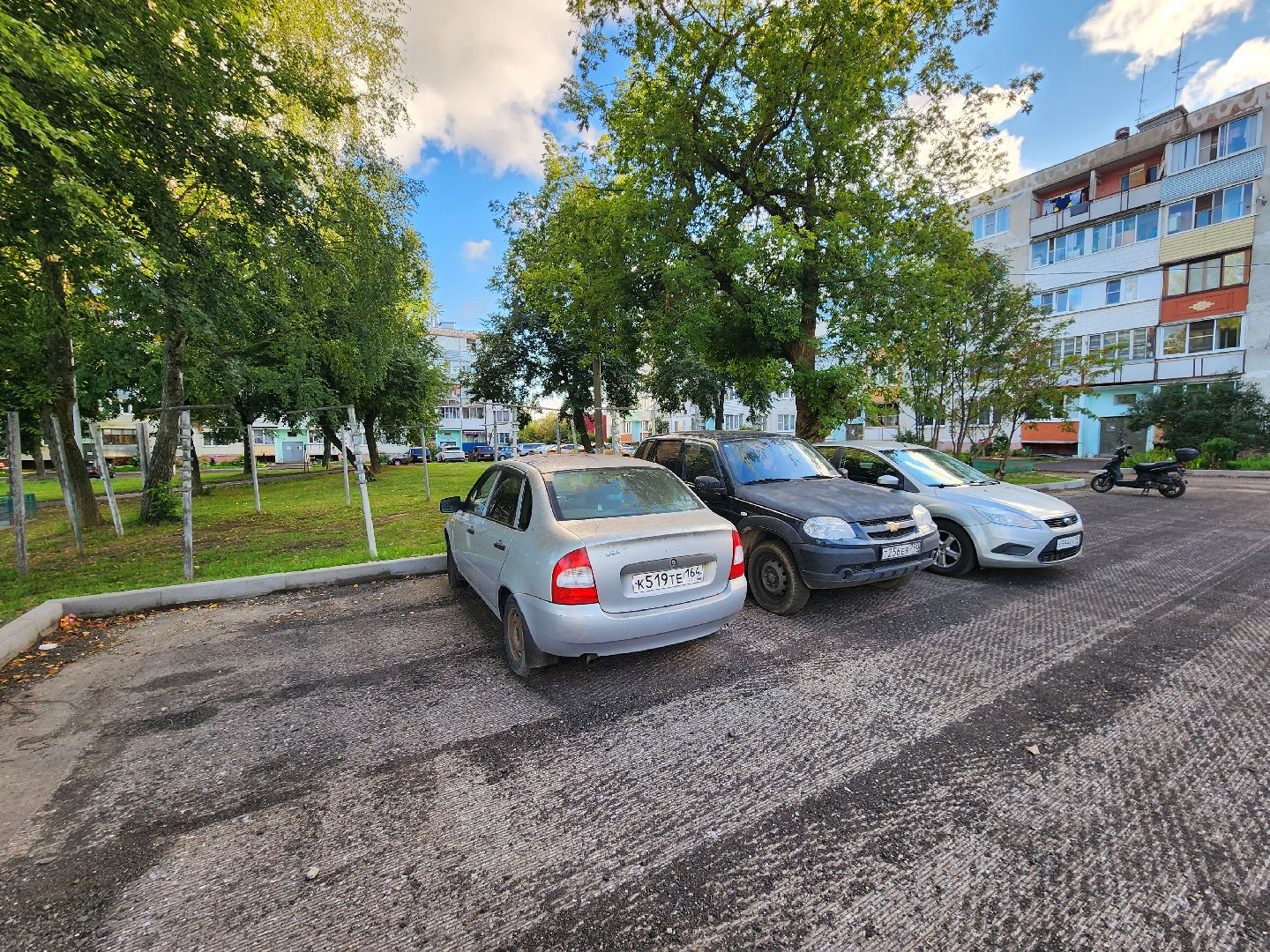 чехов, деревня манушкино , благоустройство двора , парковки , тротуары , пешеходные дорожки, детские площадки, зоны отдыха , уличное освещение, госпрограмма московской области, формирование комфортной городской среды,