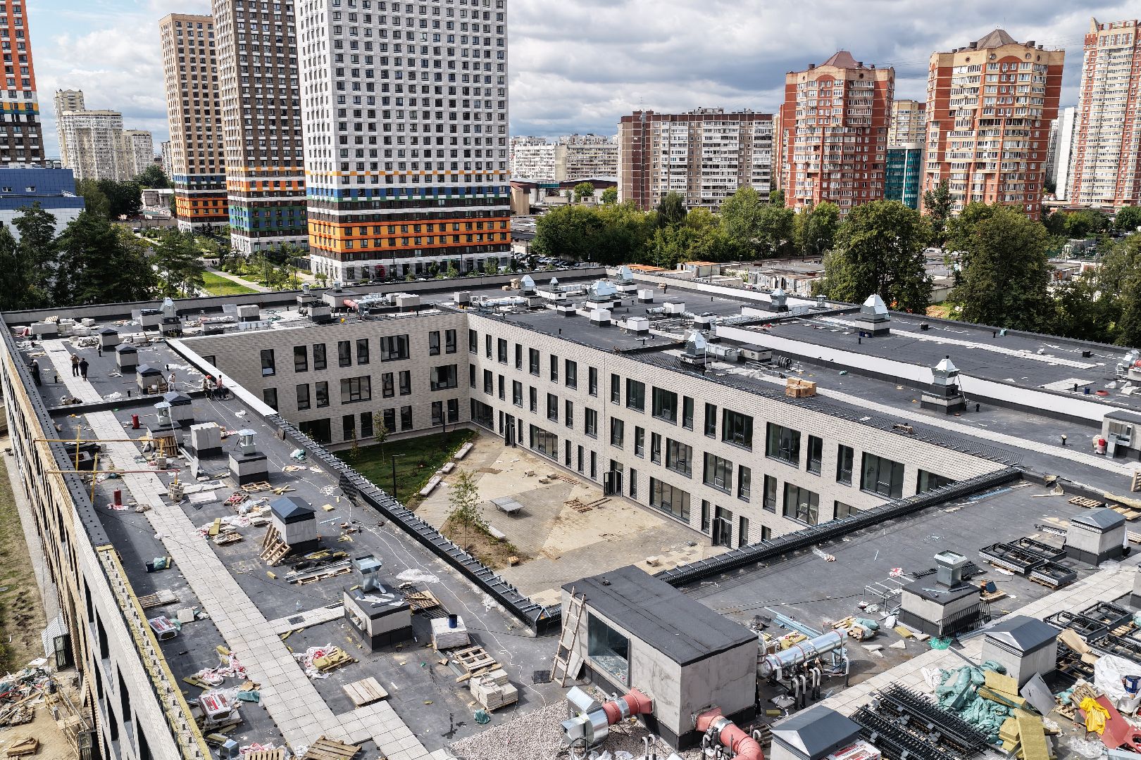 видео с коптера, новая школа в жулебино парк, новая школа в люберцах,