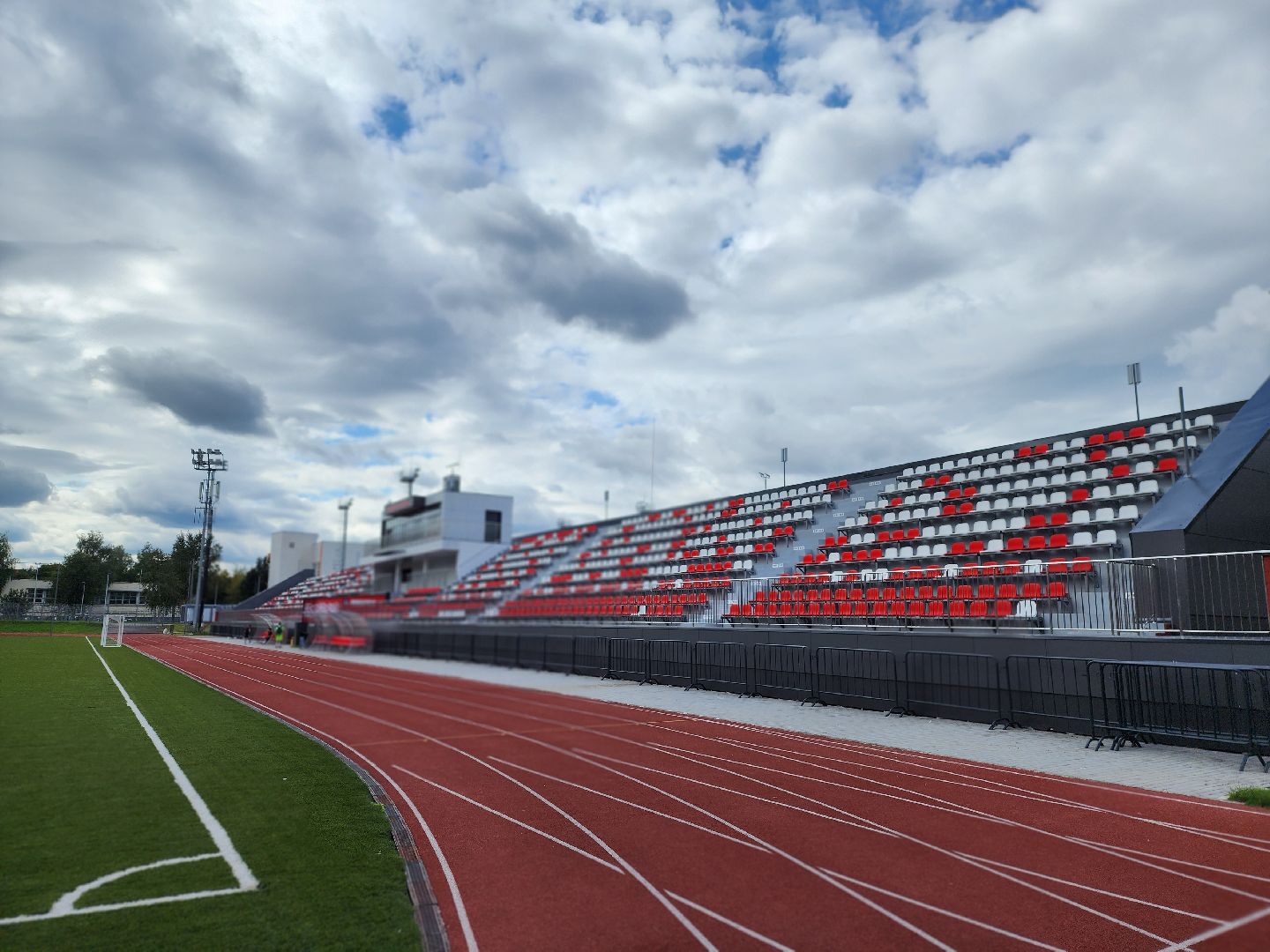 королёв, спорт в королеве, стадион чайка, легенды футбола, летний спортивный фестиваль выходи во двор,