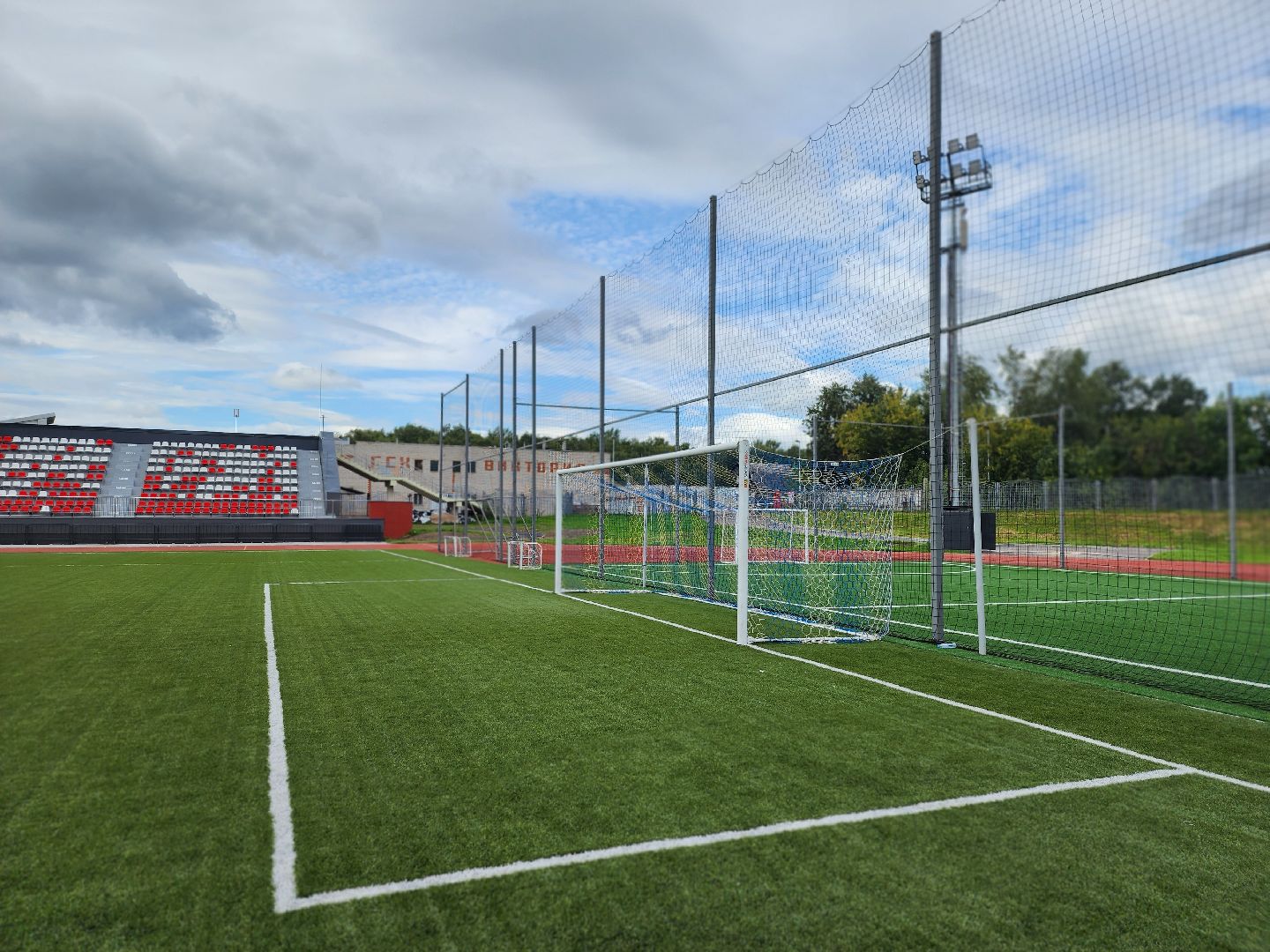 королёв, спорт в королеве, стадион чайка, легенды футбола, летний спортивный фестиваль выходи во двор,