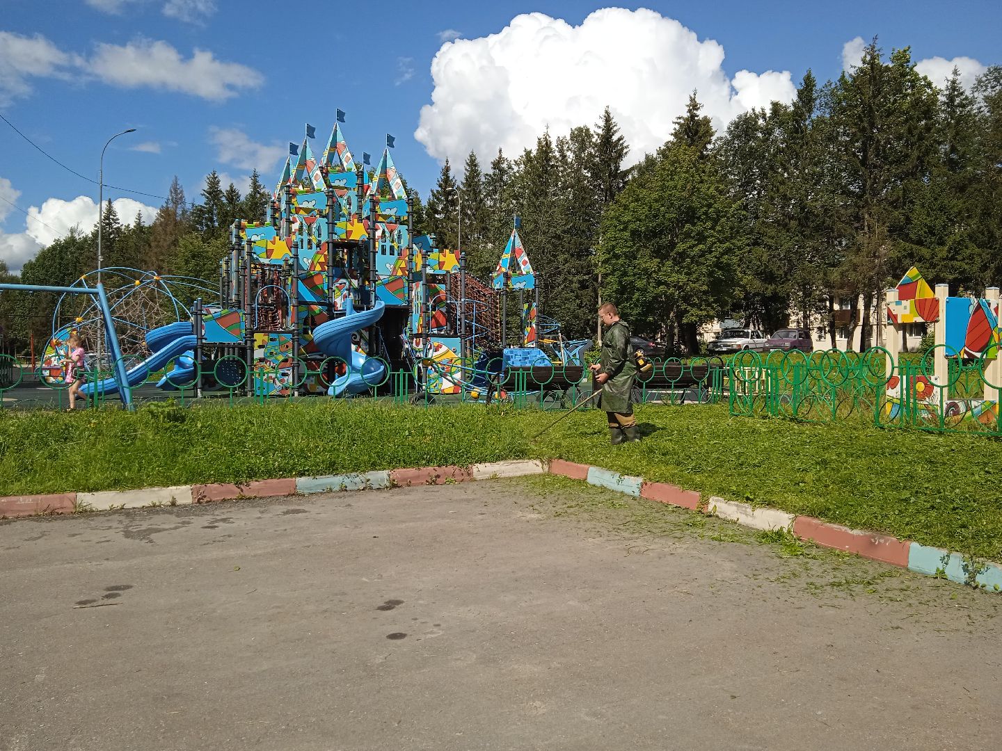 городской округ восход, благоустройство, жкх, газон, газонокосилка,