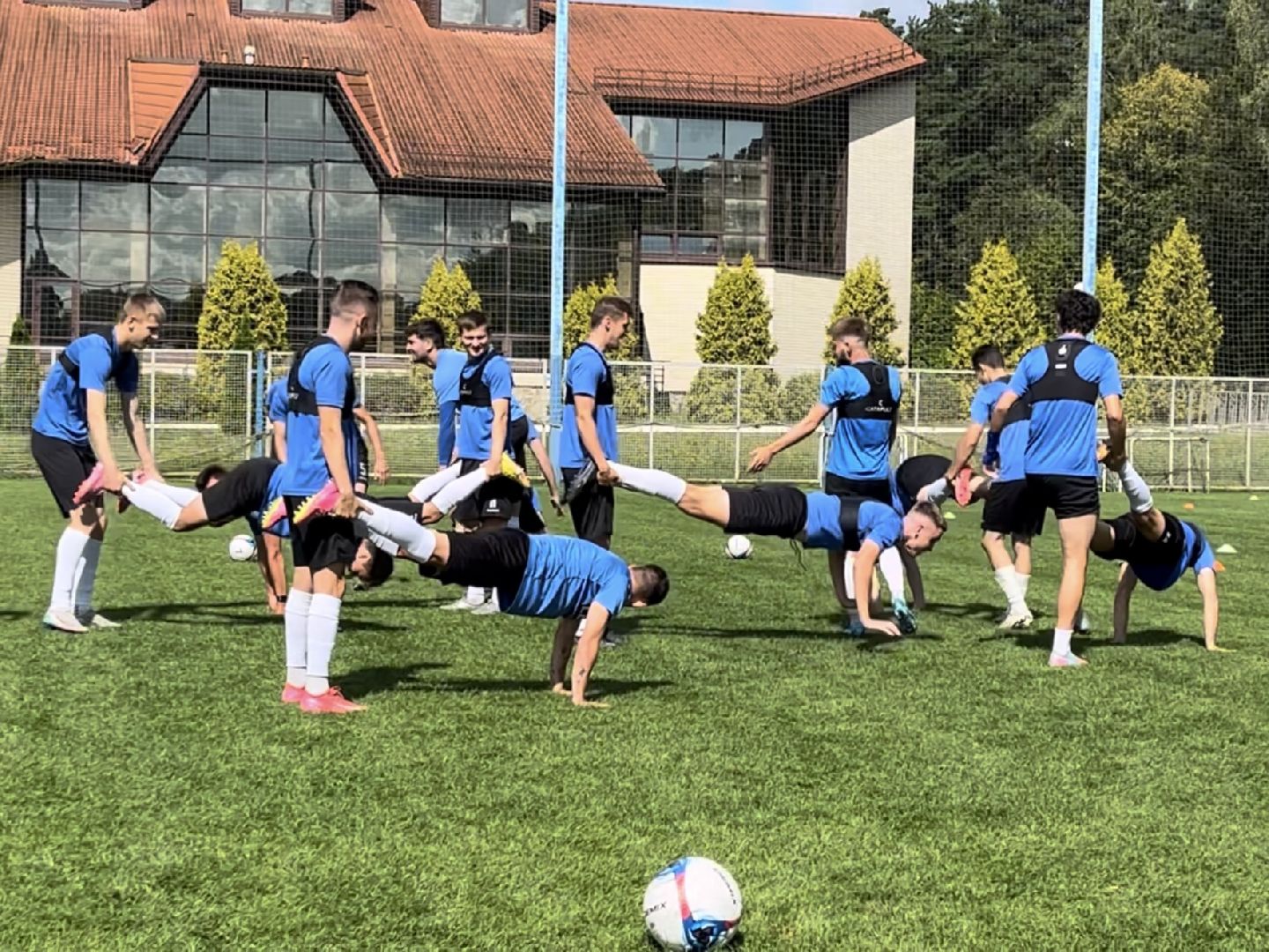 раменское, леон сатурн, сатурн в кратово, футбол,  раменский сатурн,