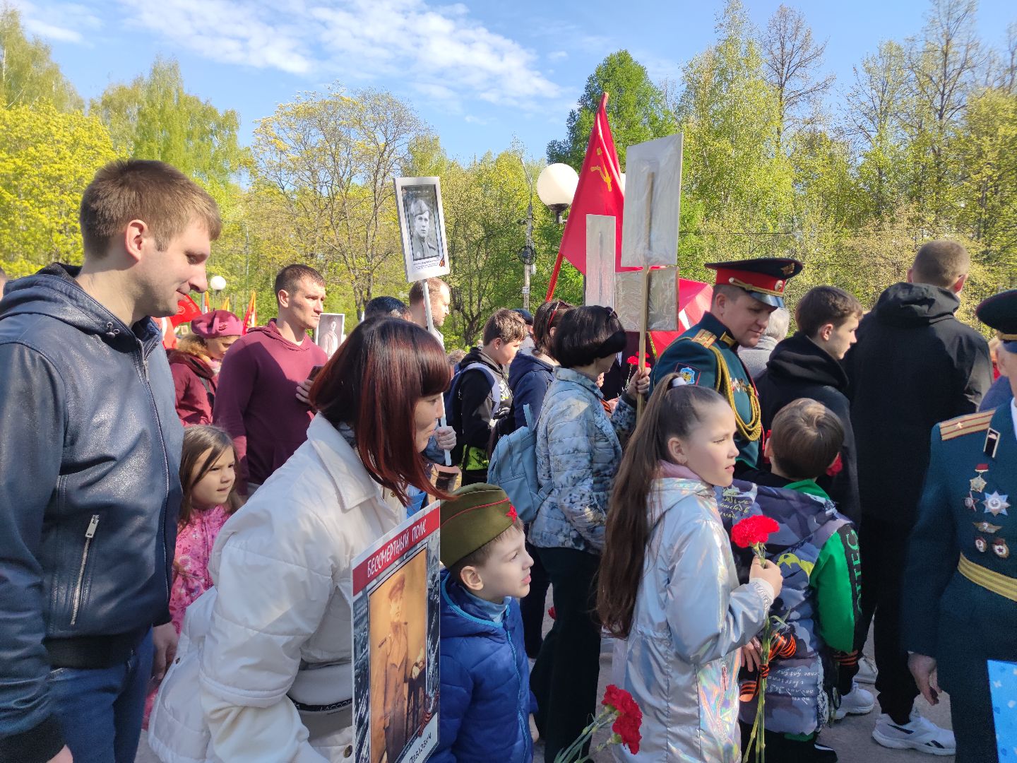 Митинг, возложение цветов, День Победы, Дубна