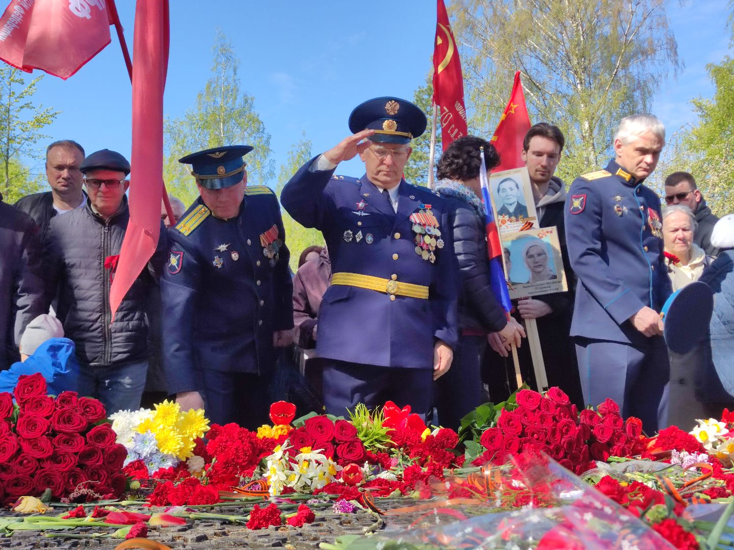 Митинг, возложение цветов, День Победы, Дубна