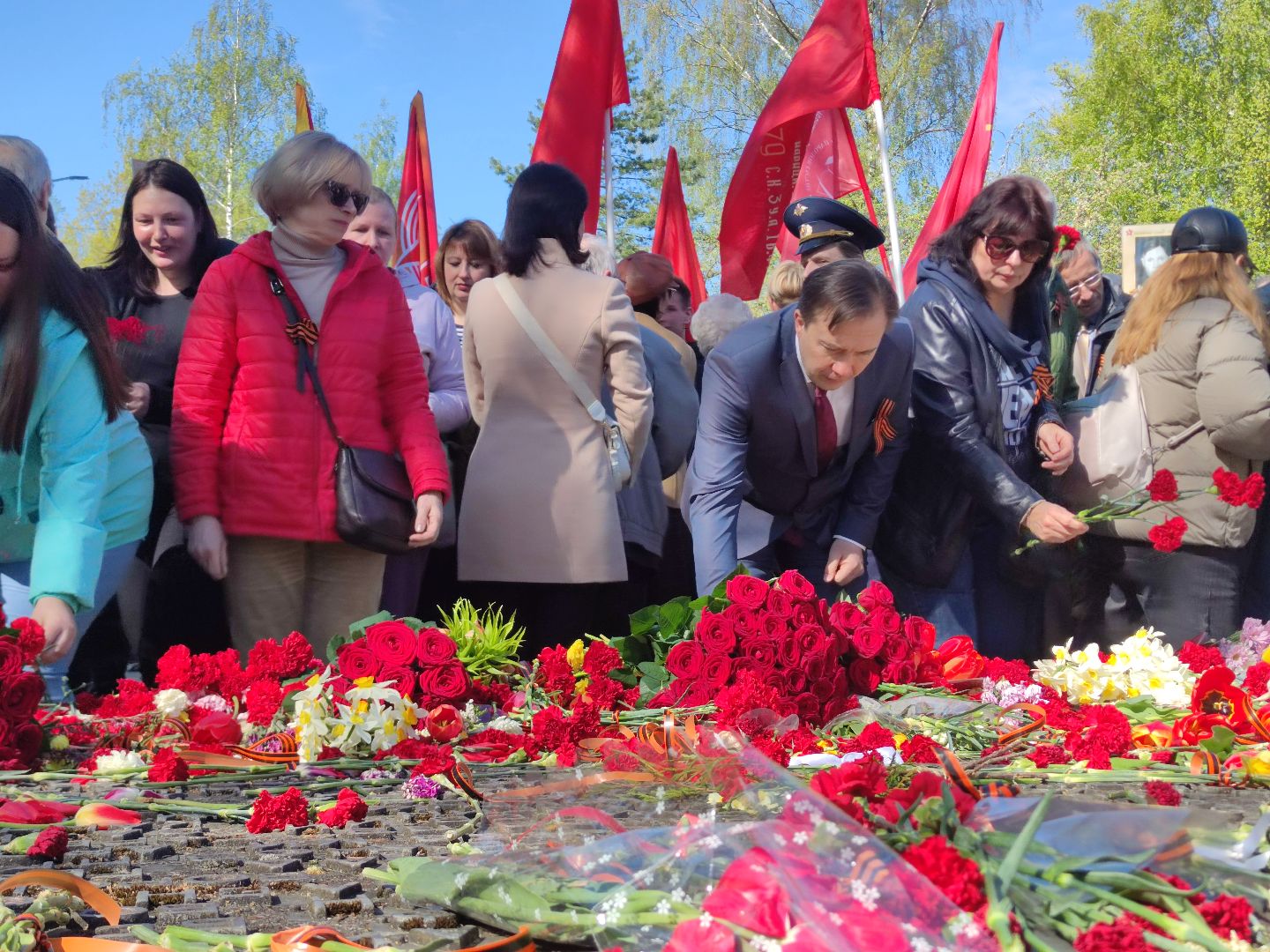 Митинг, возложение цветов, День Победы, Дубна