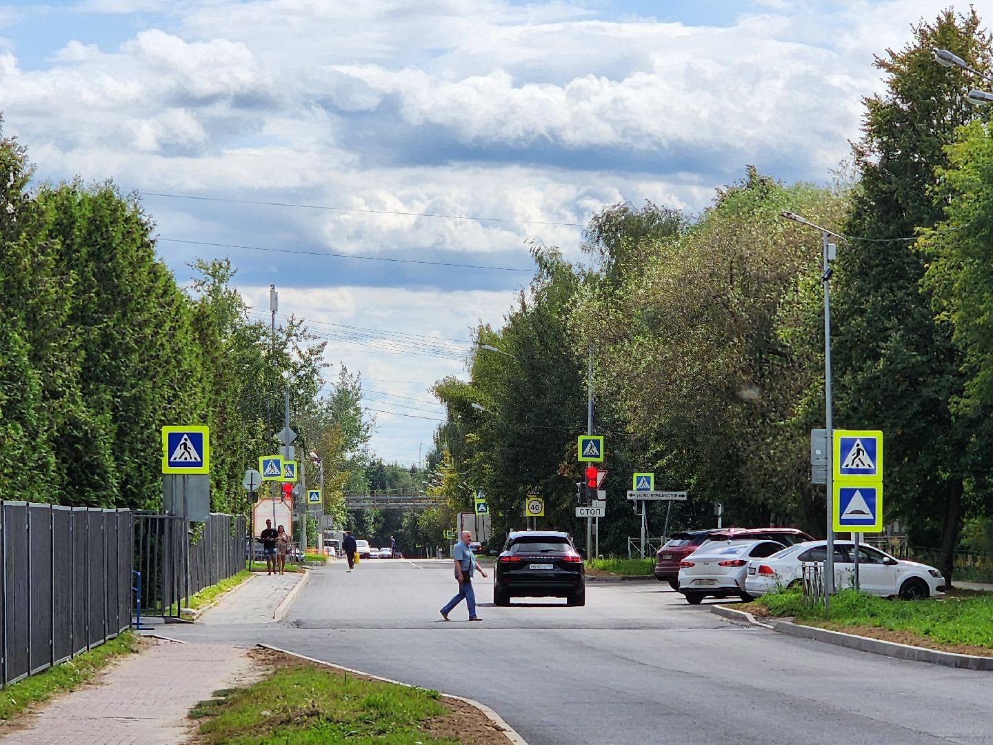 чехов, улица весенняя, дорожный ремонт, капремонт дороги, замена покрытия, расширение парковок, парковочные карманы, дорожные знаки, пешеходные переходы, госпрограмма московской области, развитие дорожного комплекса,