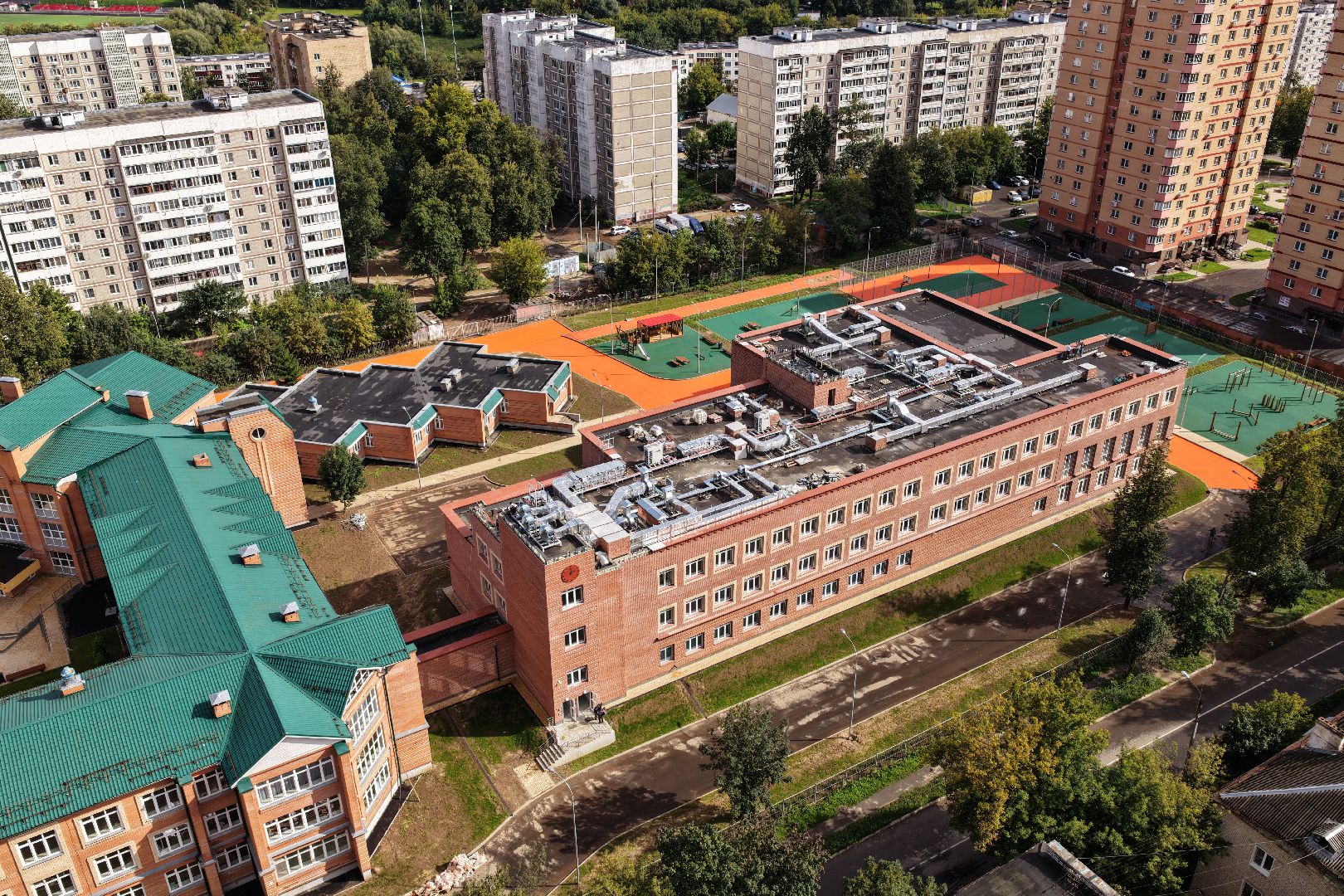 видео с коптера, пристройка к школе 3, образование в чехове,