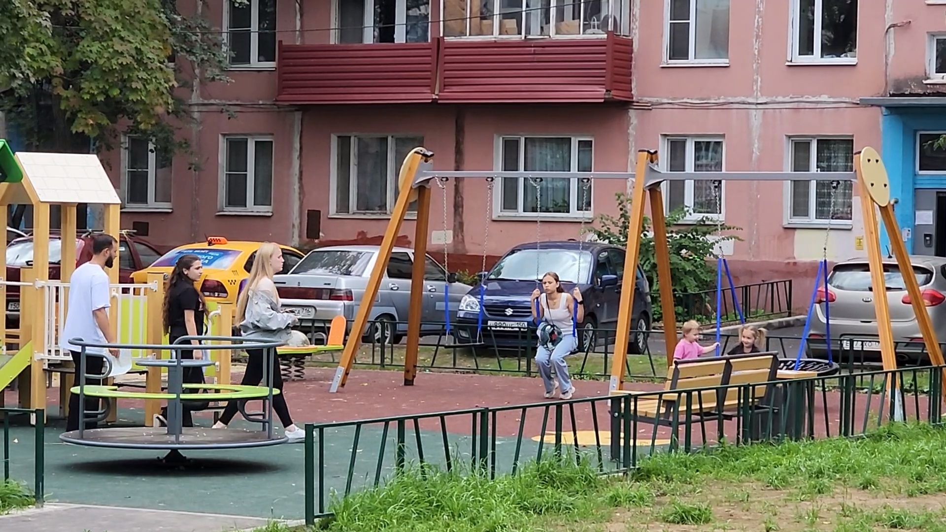 чехов, улица мира, благоустройство двора, детские площадки, спортивные площадки, тренажерный комплекс, зоны отдыха, госпрограмма московской области, формирование комфортной городской среды,воркаут,