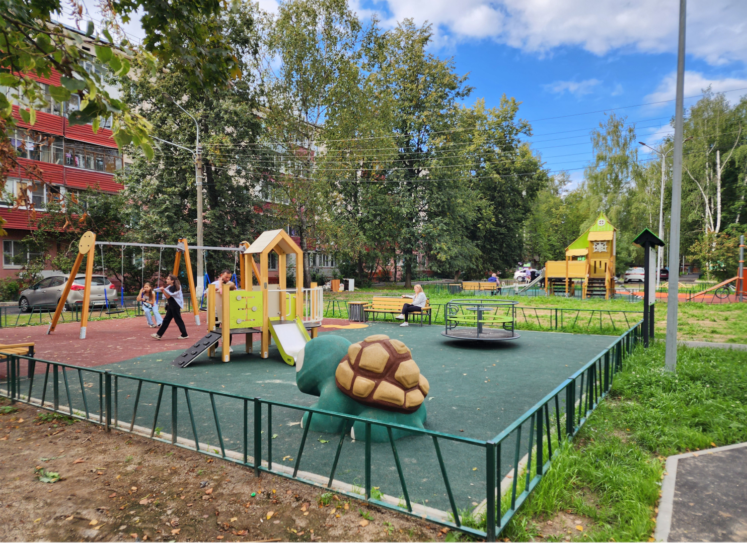 чехов, улица мира, благоустройство двора, детские площадки, спортивные площадки, тренажерный комплекс, зоны отдыха, госпрограмма московской области, формирование комфортной городской среды,воркаут,