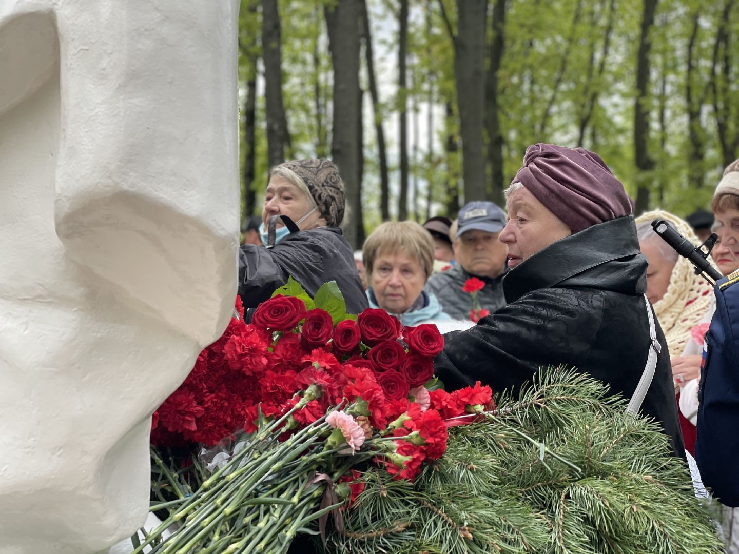 Цветы, памятник