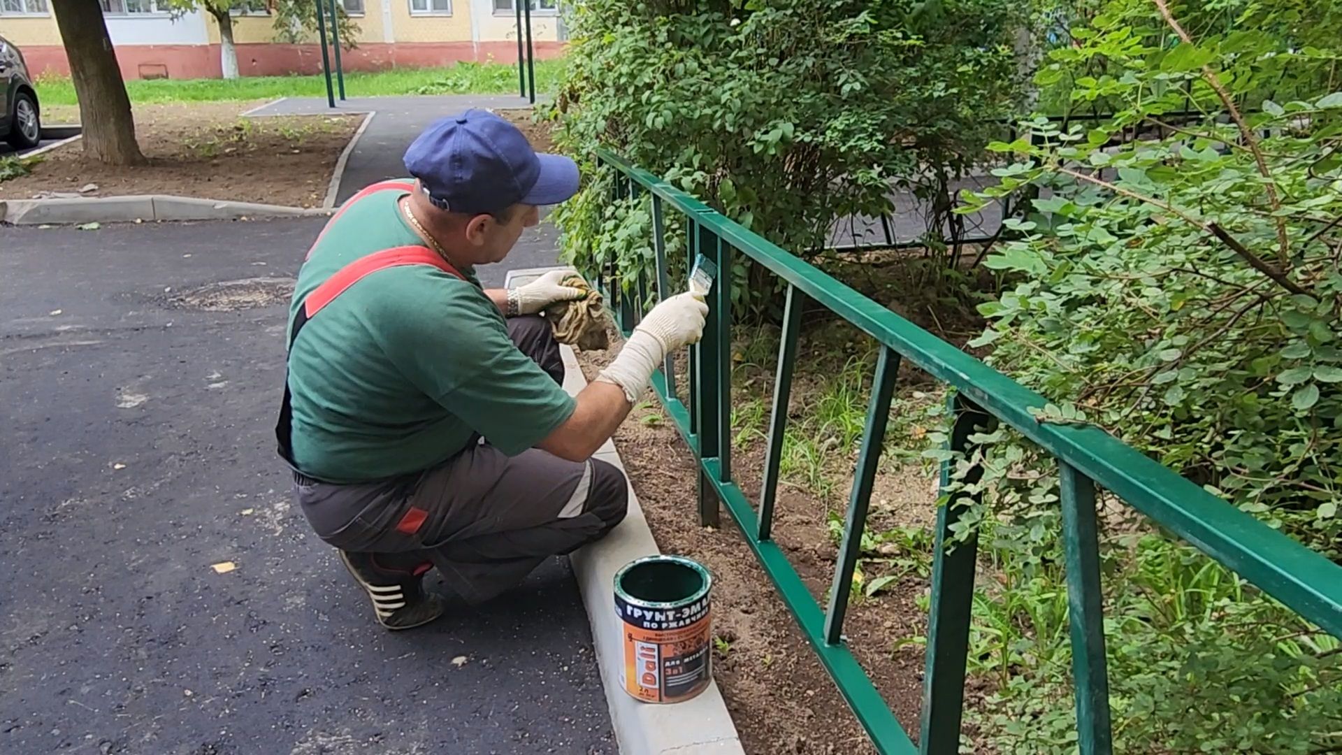 чехов, улица мира, благоустройство двора, установка ограждений, покраска ограды, наружное освещение, уличное освещение, видеокамеры, система безопасный регион, детские площадки, спортивные комплексы, парковки, пешеходные дорожки, госпрограмма московской области, зоны отдыха, формирование комфортной городской среды,