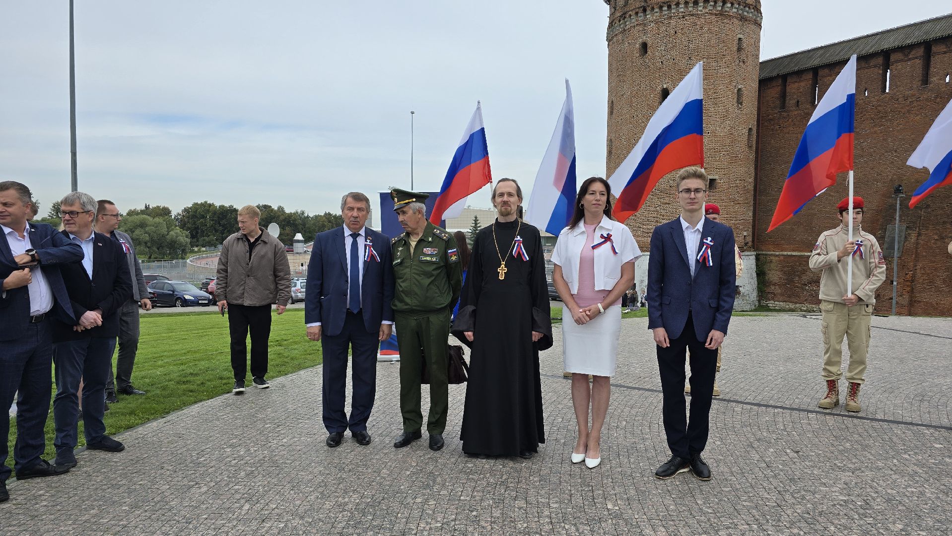 Коломна, митинг, день флага российской федерации,