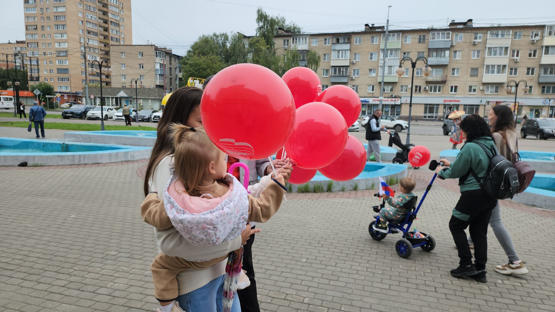 серпухов, подмосковье, день флага российской федерации, акция,