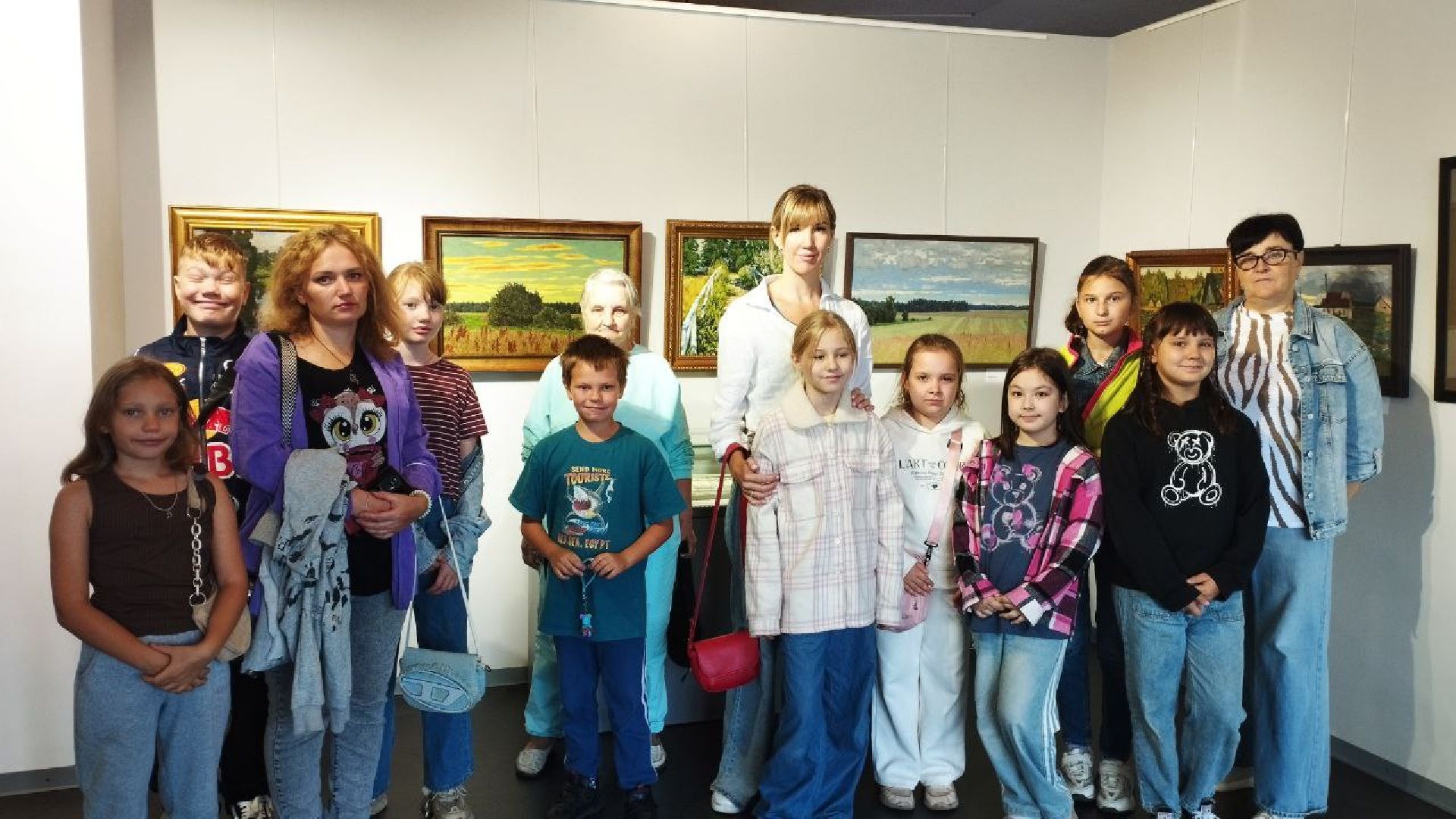 вертикалки, ивантеевка, щёлково, историко-художественный музей, художественная выставка, дети с овз, центр социального обслуживания, экскурсия, социализация детей,