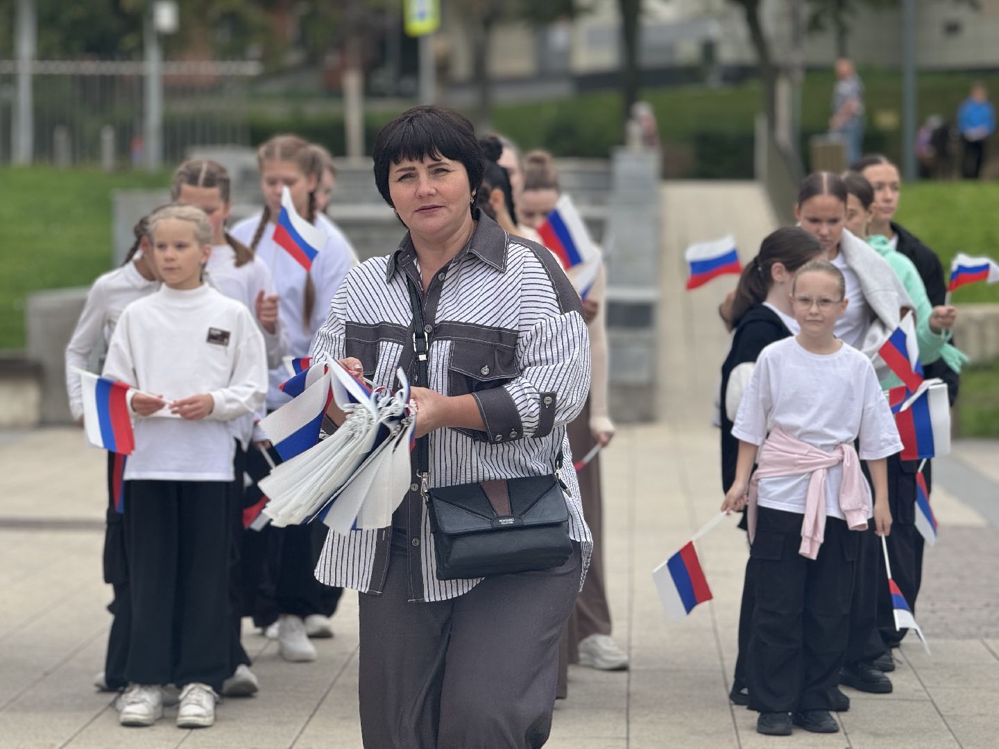 день государственного флага россии, ленинский городской округ, триколор, флешмоб,