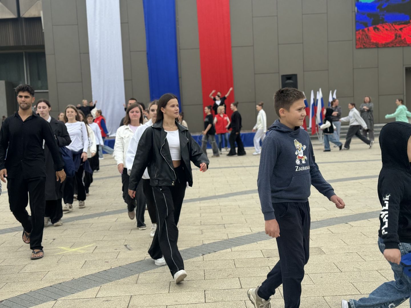 день государственного флага россии, ленинский городской округ, триколор, флешмоб,