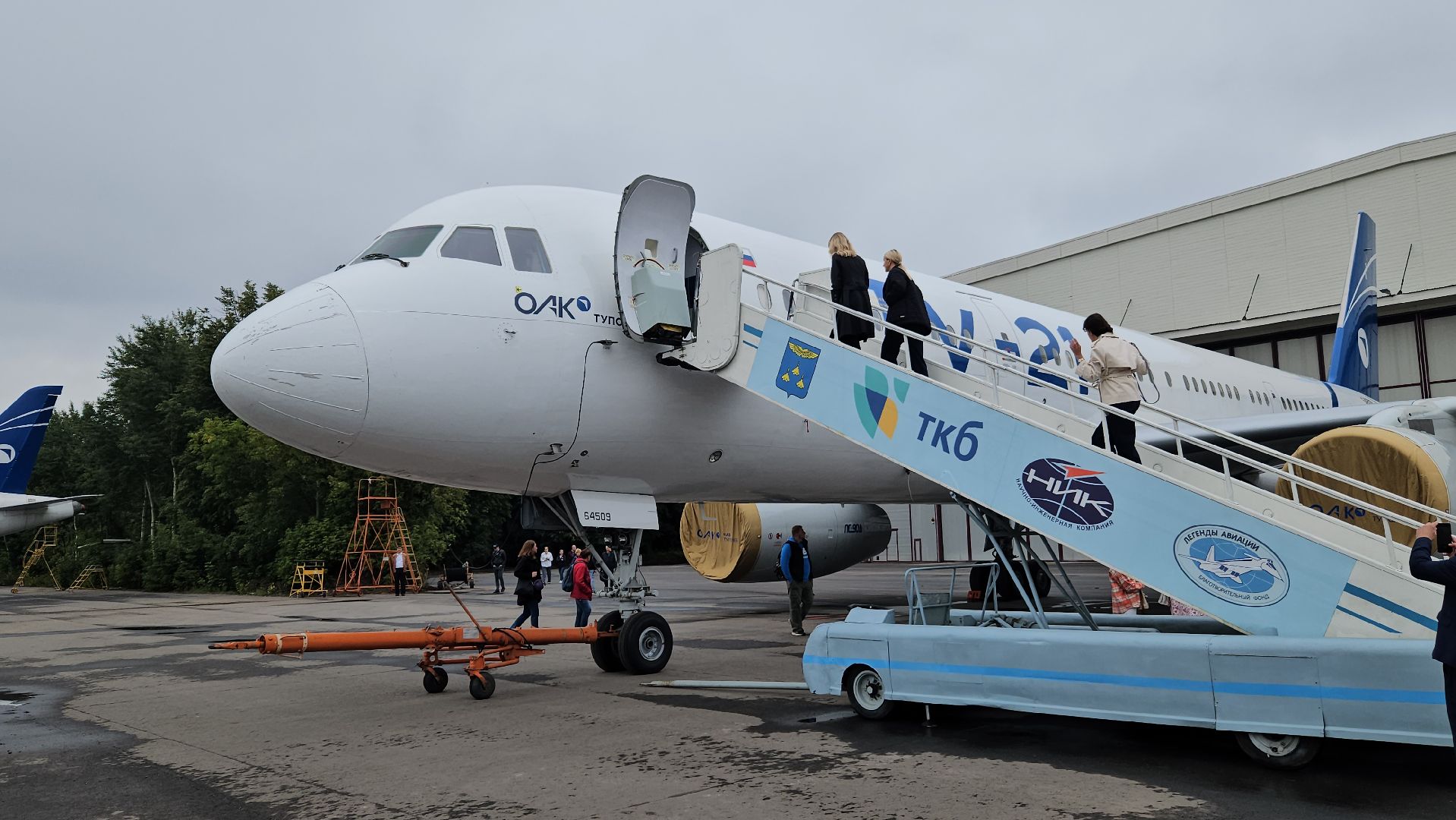 ту-214, жуковский, туполев,