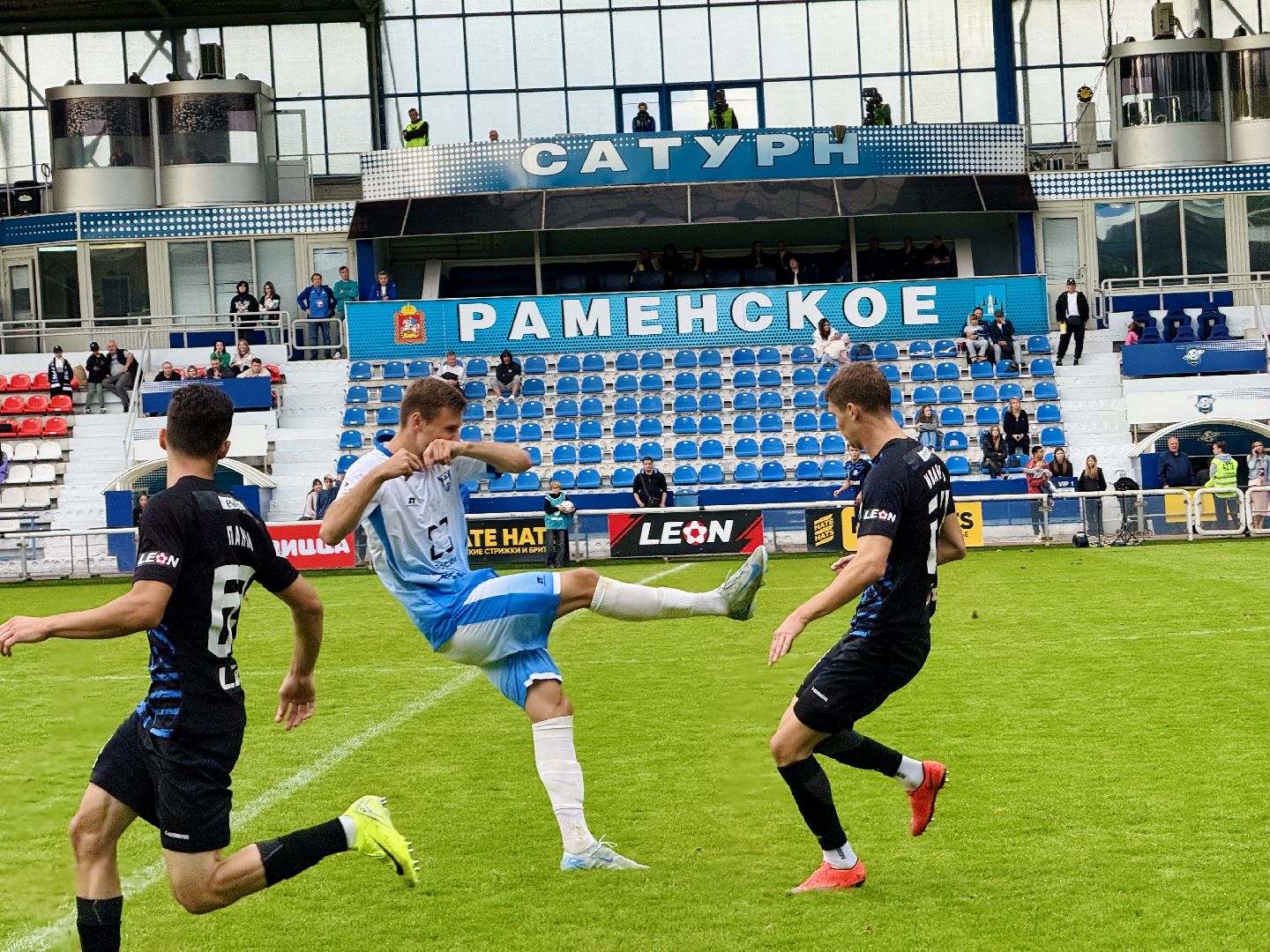 раменское, сатурн, леон сатурн, раменский сатурн, футбол, футбольные фанаты,