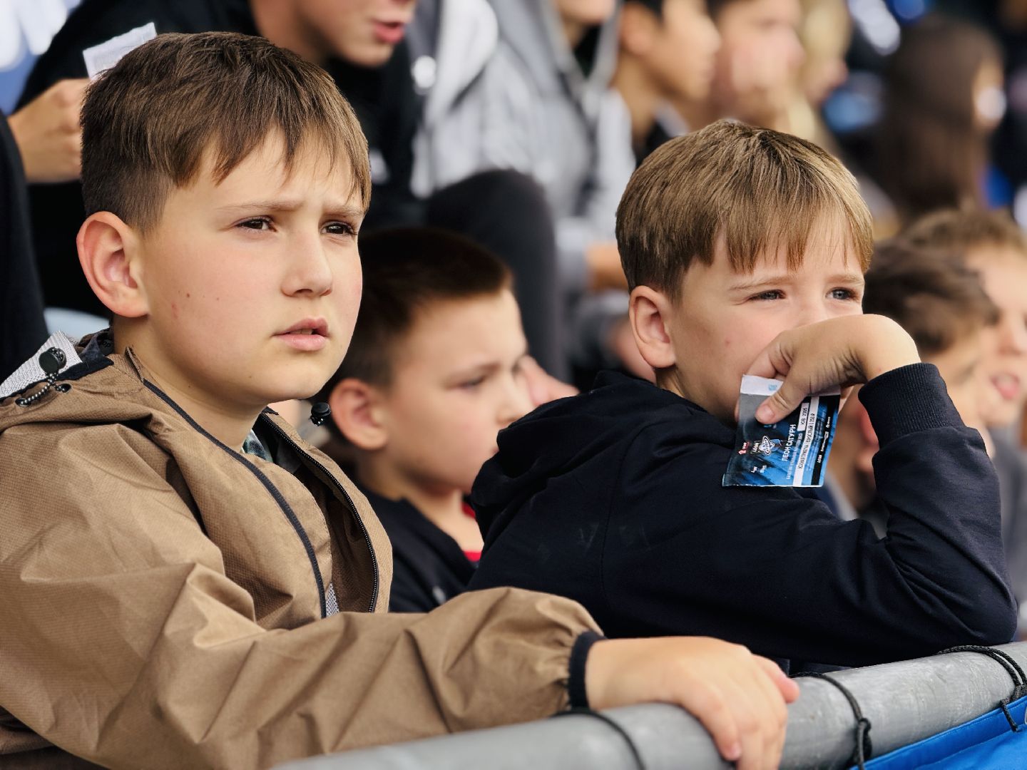 раменское, сатурн, леон сатурн, раменский сатурн, футбол, футбольные фанаты,