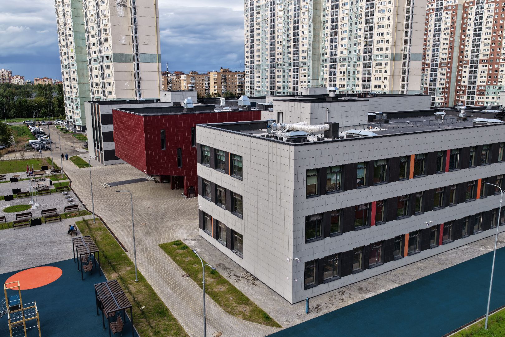 видео с коптера, школа в долгопрудном,