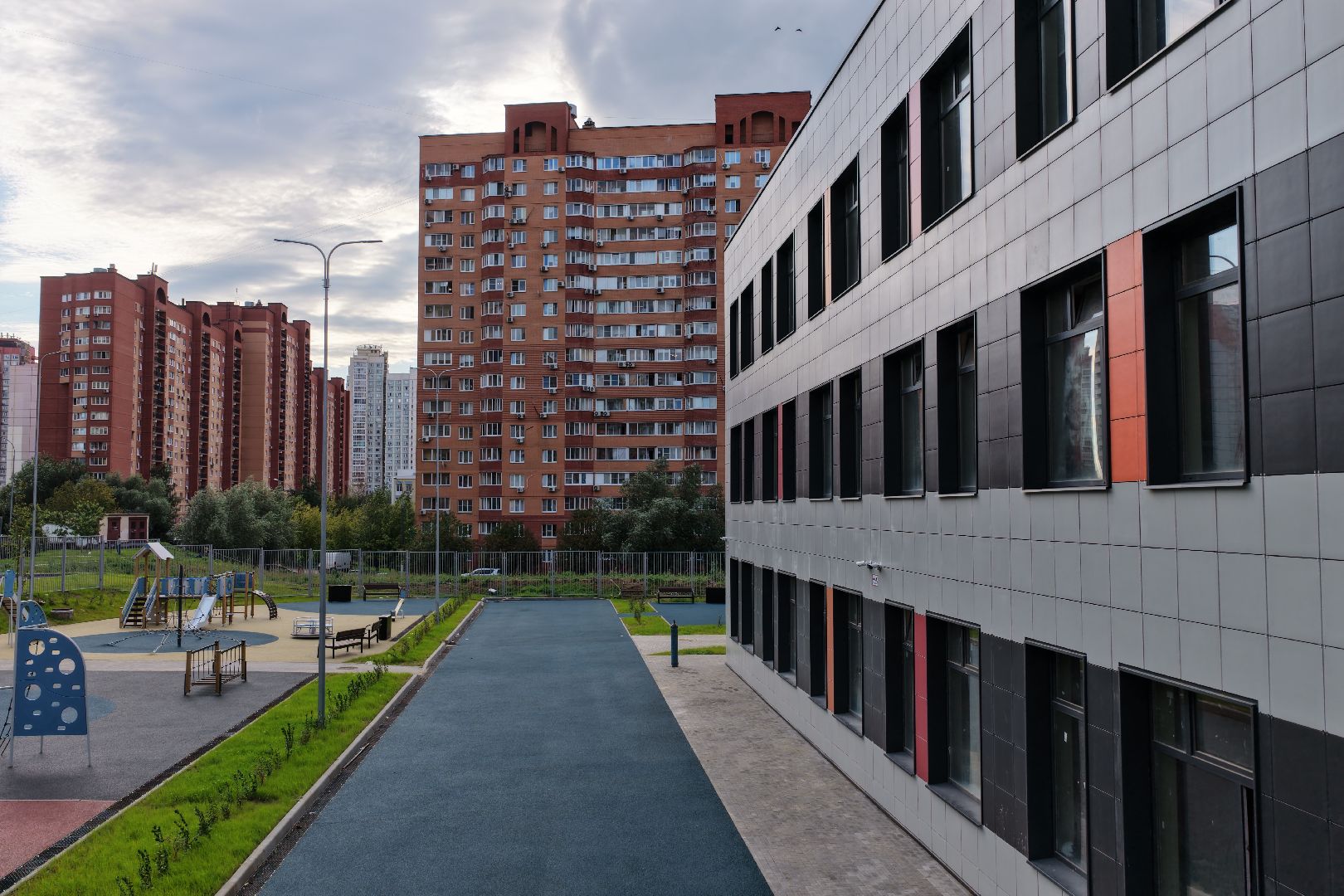 видео с коптера, школа в долгопрудном,