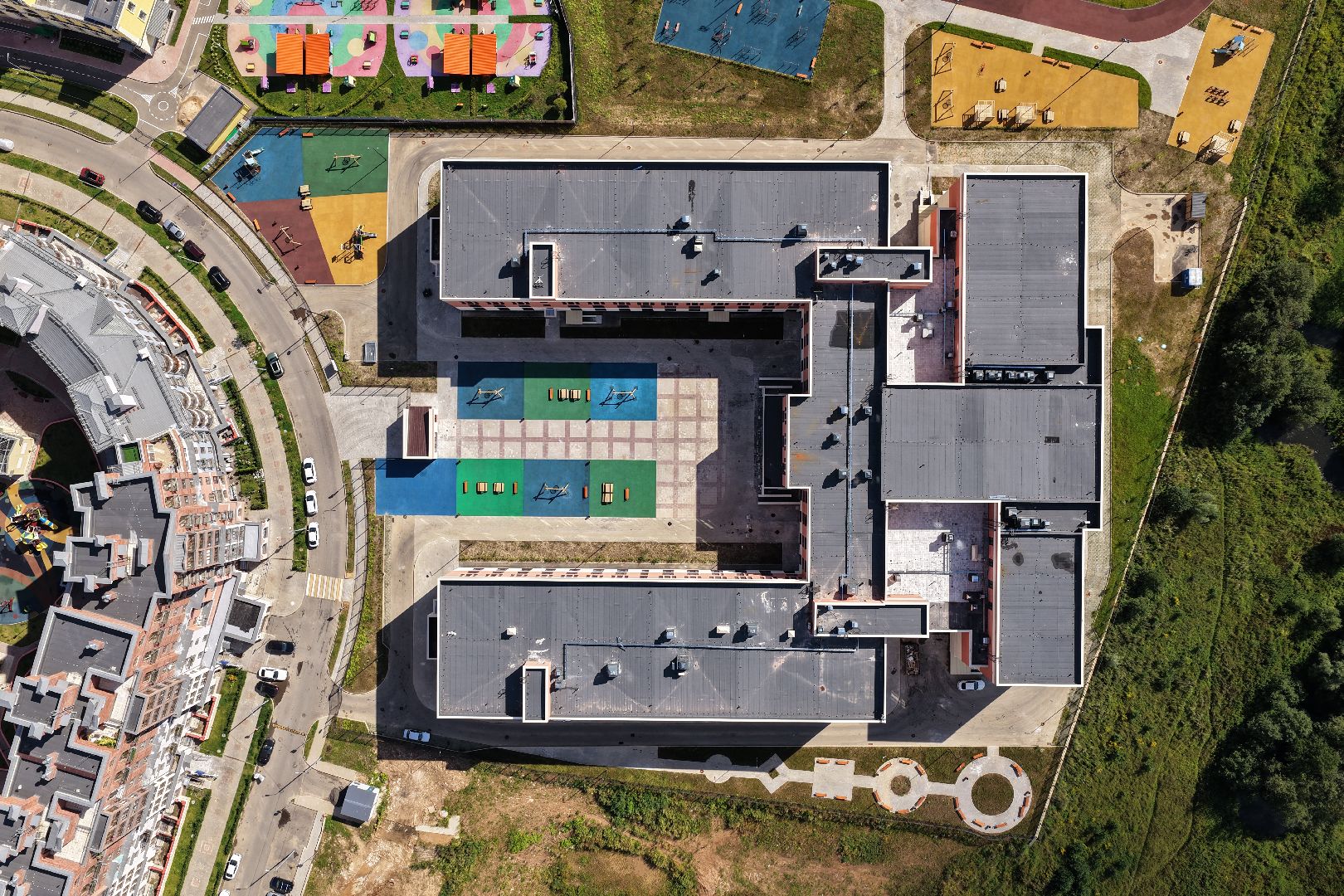 видео с коптера, школа в ЖК Митино О2, новая школа в красногорске,