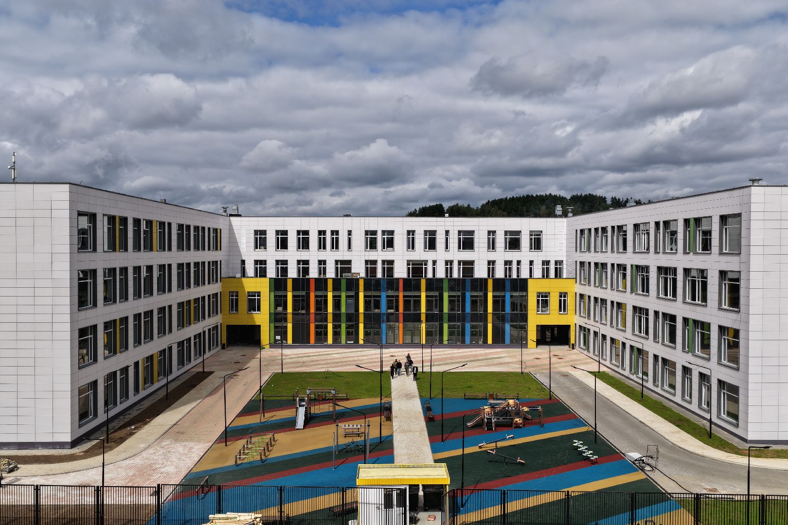 видео с коптера, новая школа в звенигороде,