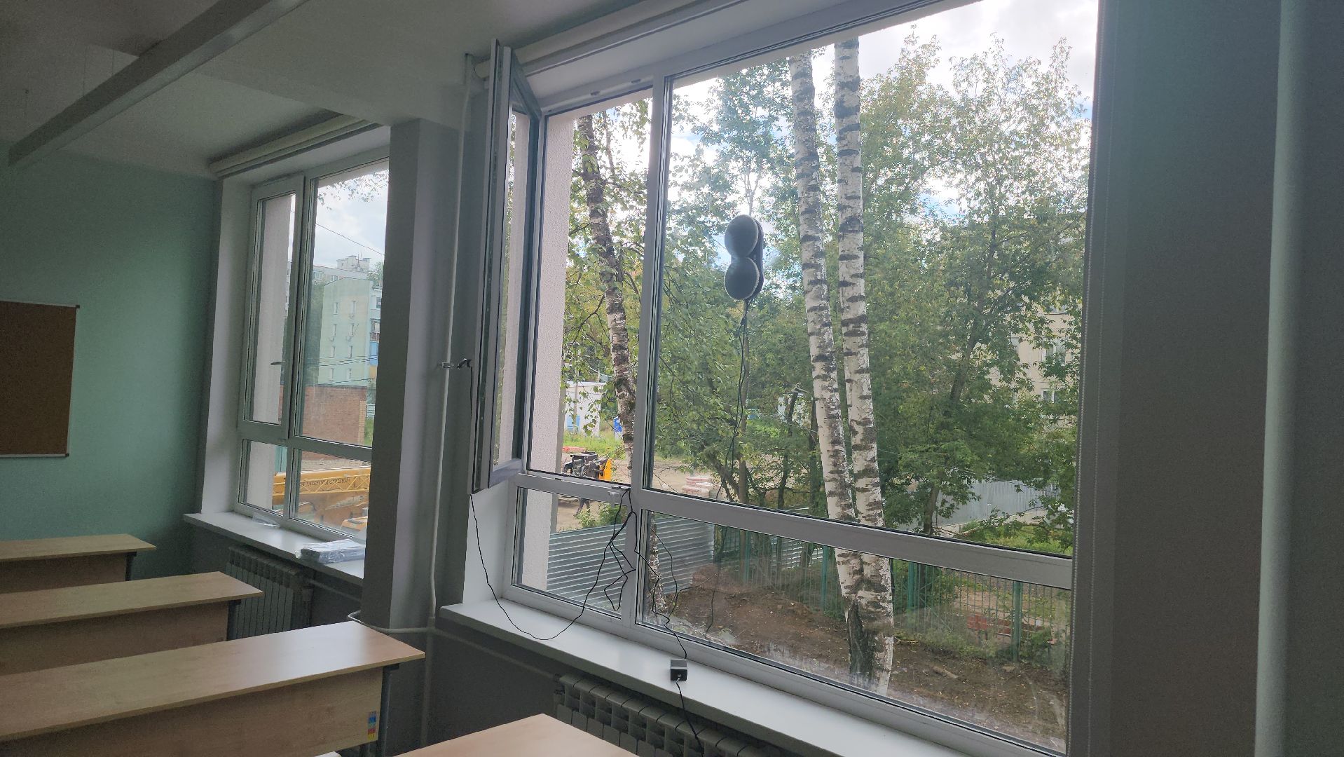 долгопрудный, школы, капремонт, робот-мойщик, благоустройство пришкольной территории,  фасад, цоколь, парты,