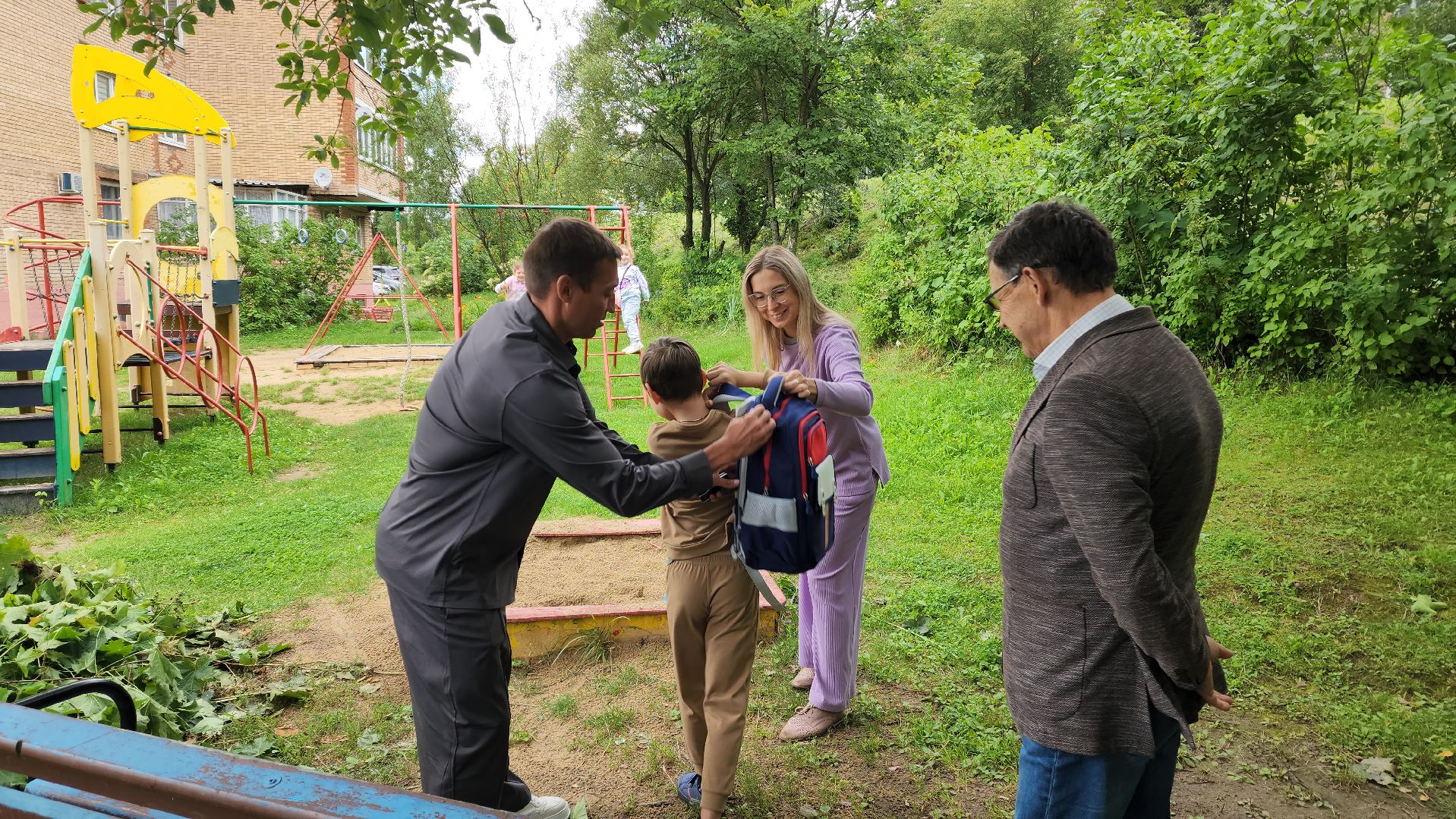 красноармейск, городской округ пушкинский, подарок губернатора, первоклассники,