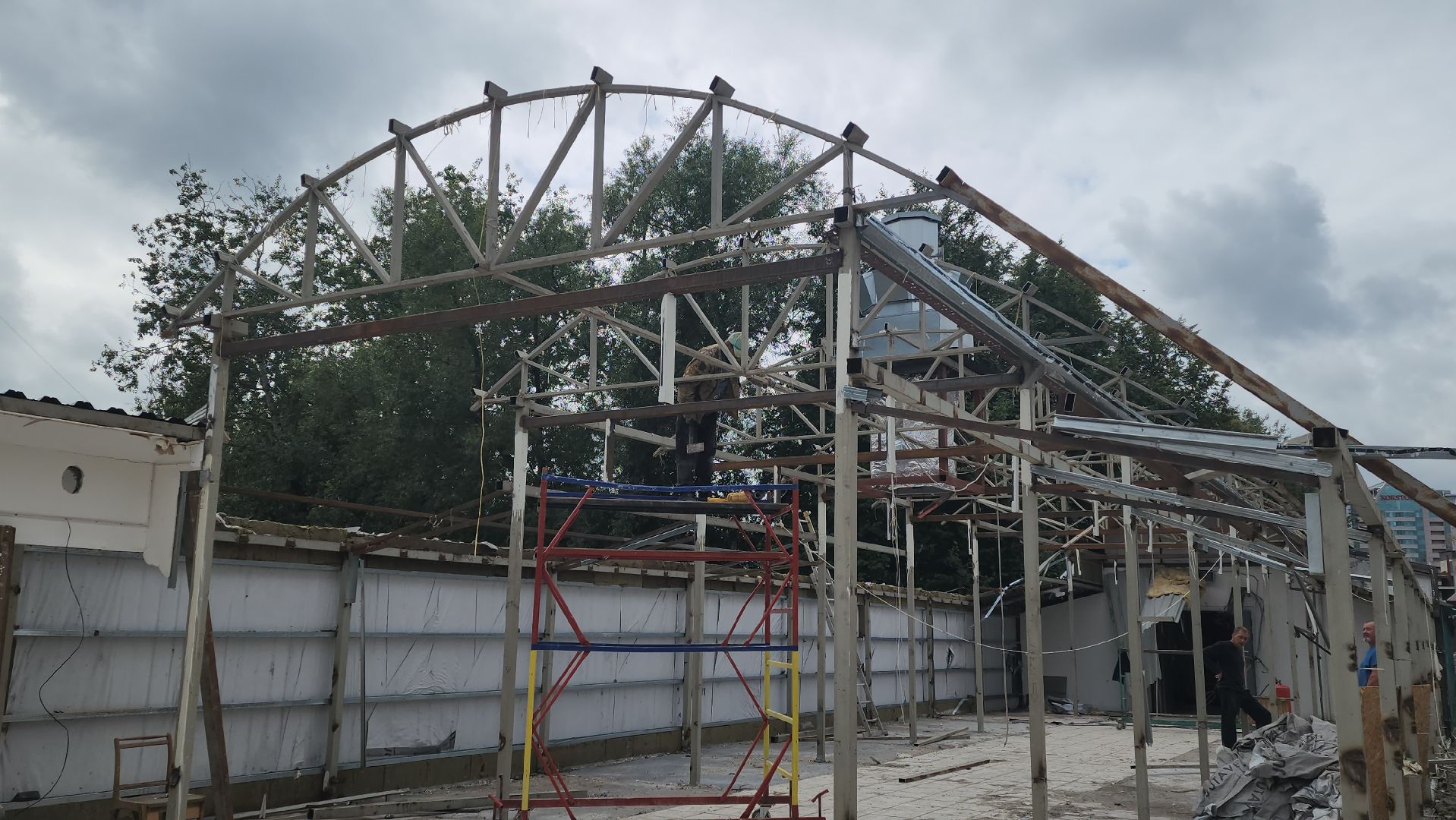 серпухов, торговые ряды труба в серпухове, демонтаж рынка труба в серпухове, улица водонапорная,