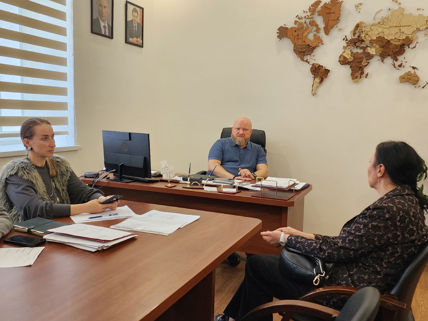 чехов, чеховская больница, главный врач андрей попов, личный прием, вопросы жителей, обращения граждан, льготные лекарства, лекарственная терапия, трудоустройство медиков, логопед, проект навстречу здоровью, диалоги о здоровье, уролог, экспресс-тестирование,  пса,