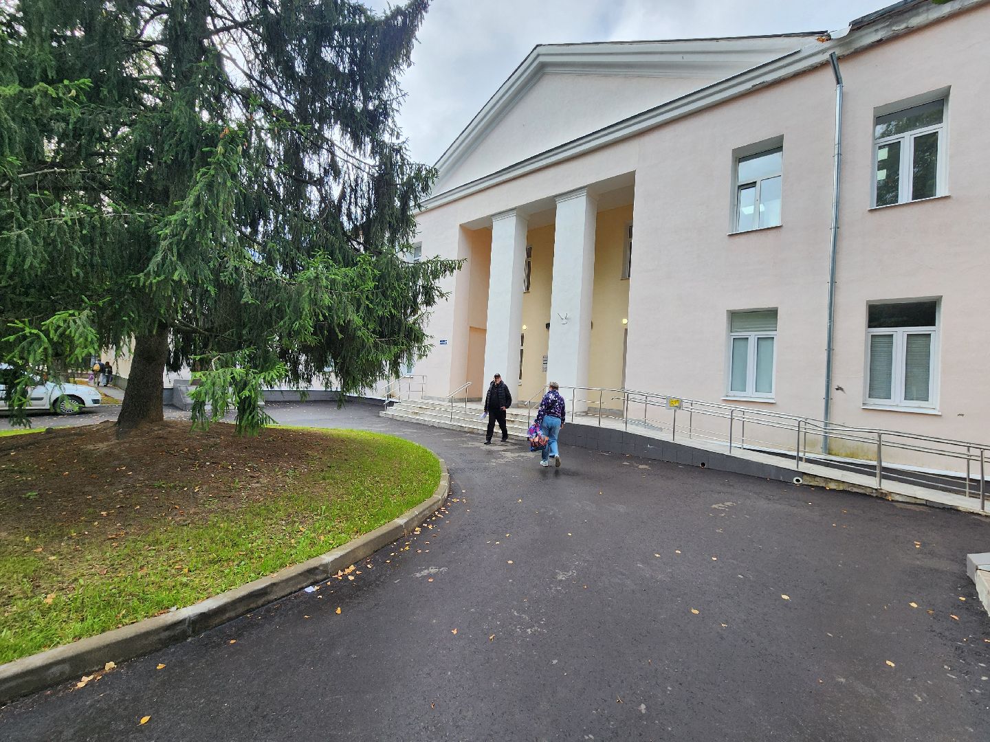 чехов, чеховская больница, главный врач андрей попов, личный прием, вопросы жителей, обращения граждан, льготные лекарства, лекарственная терапия, трудоустройство медиков, логопед, проект навстречу здоровью, диалоги о здоровье, уролог, экспресс-тестирование,  пса,