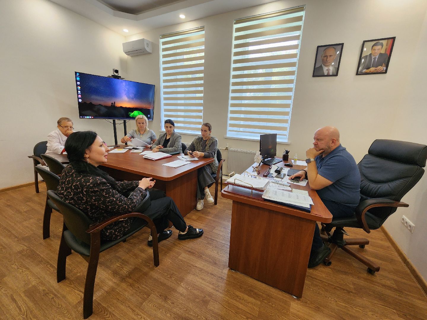 чехов, чеховская больница, главный врач андрей попов, личный прием, вопросы жителей, обращения граждан, льготные лекарства, лекарственная терапия, трудоустройство медиков, логопед, проект навстречу здоровью, диалоги о здоровье, уролог, экспресс-тестирование,  пса,