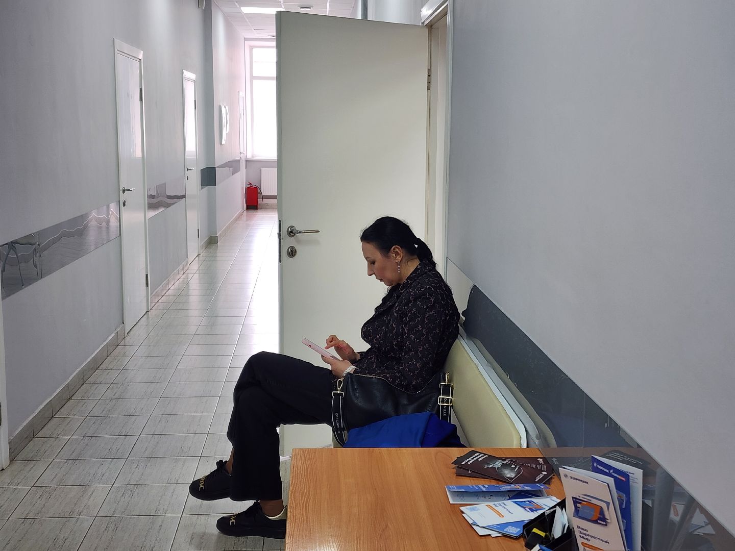 чехов, чеховская больница, главный врач андрей попов, личный прием, вопросы жителей, обращения граждан, льготные лекарства, лекарственная терапия, трудоустройство медиков, логопед, проект навстречу здоровью, диалоги о здоровье, уролог, экспресс-тестирование,  пса,