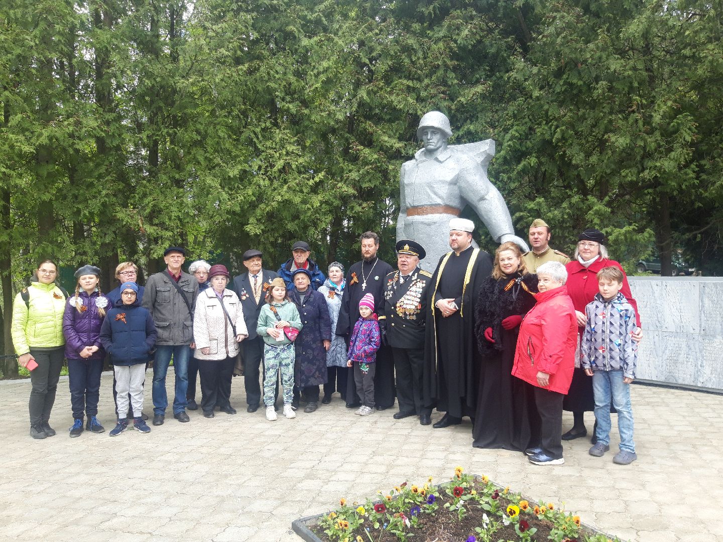 праздники, пенсионеры,