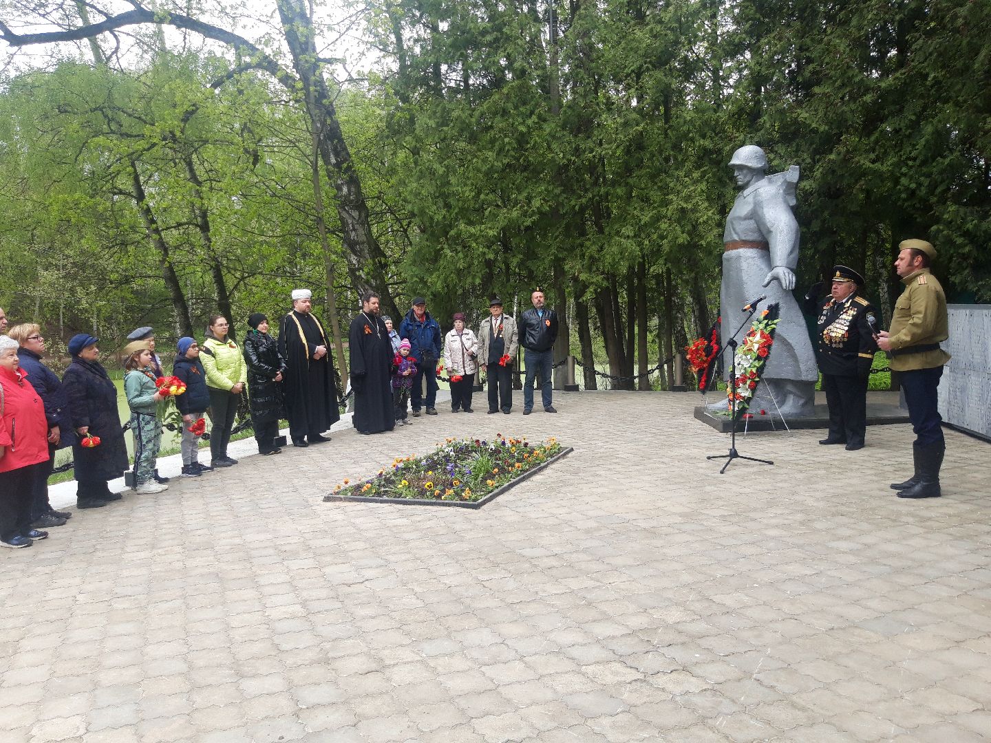 праздники, пенсионеры,