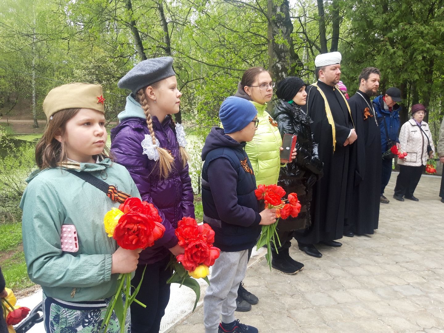 праздники, пенсионеры,