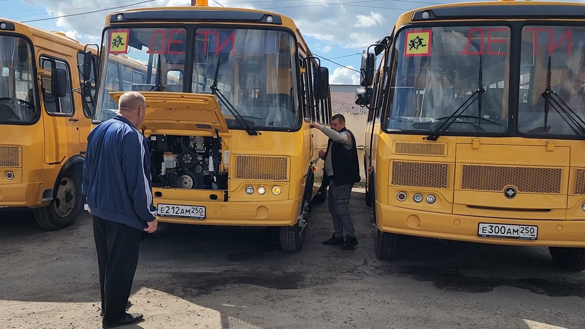 новые школьные автобусы , новые автобусы в никитской школе, перевозка детей в школу,новые автобусы на маршрутах раменского округа,