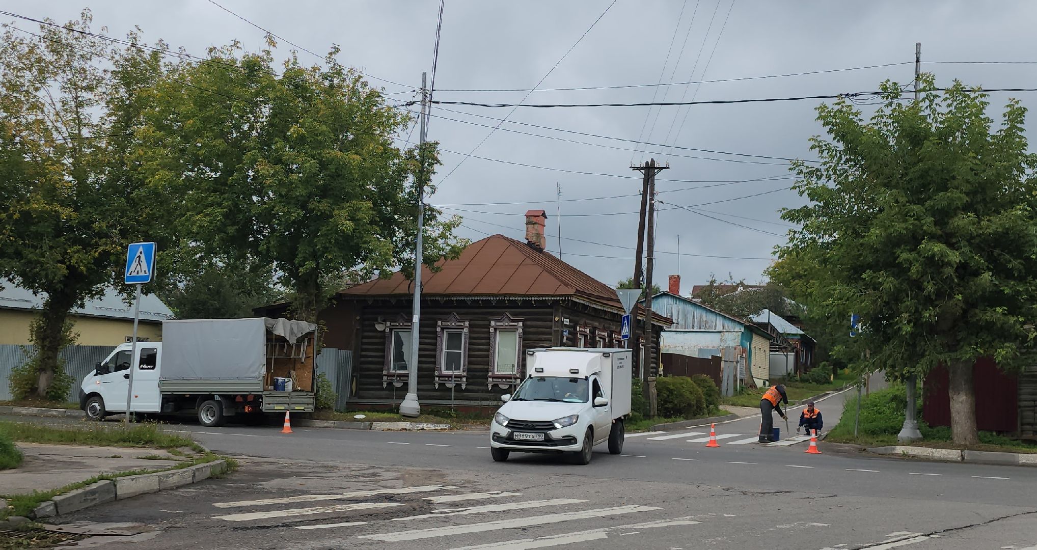 серпухов, подмосковье, обновляют зебру, пешеходный переход,