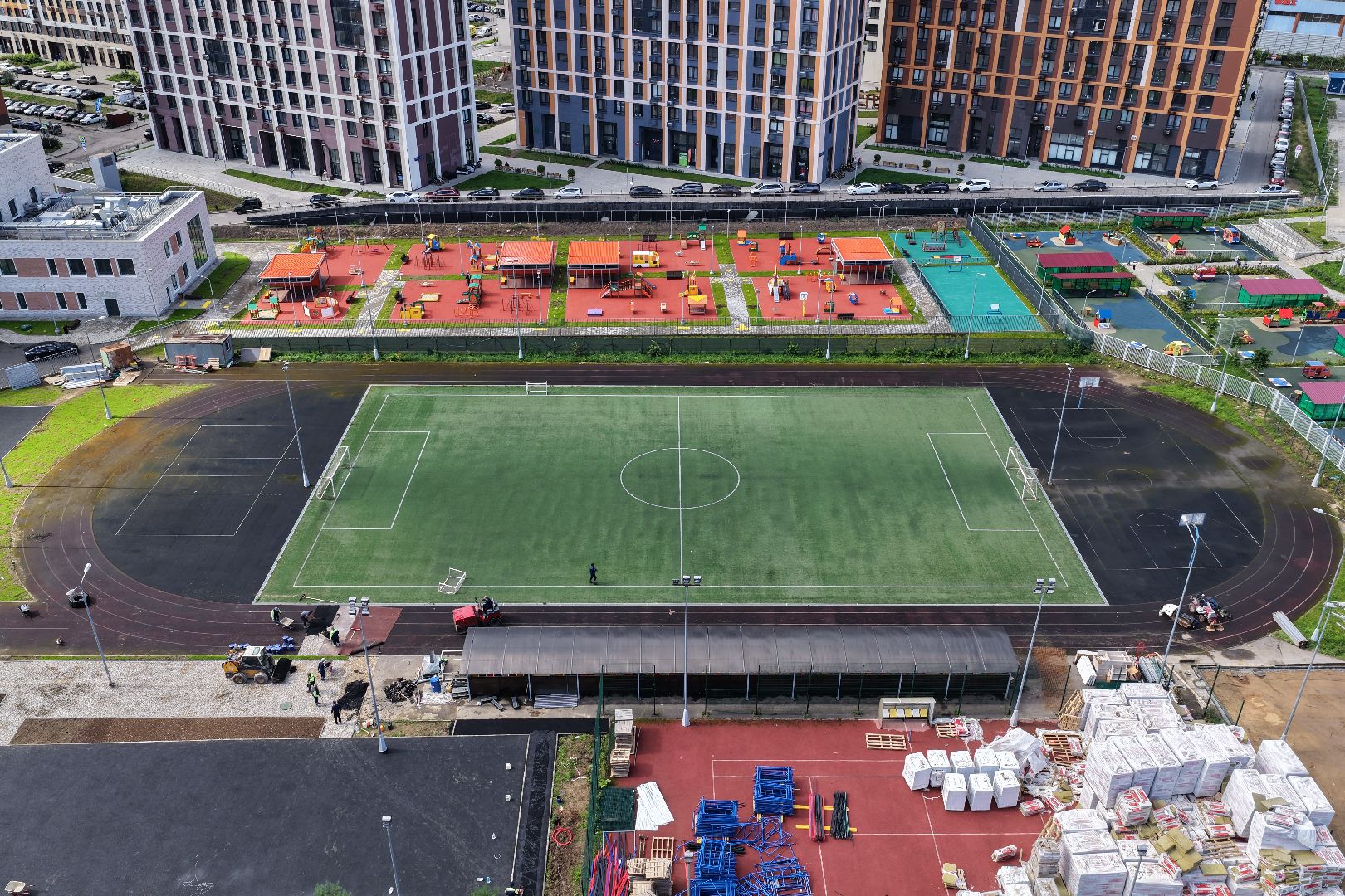 видео с коптера, пристройка к немчиновскому лицею,