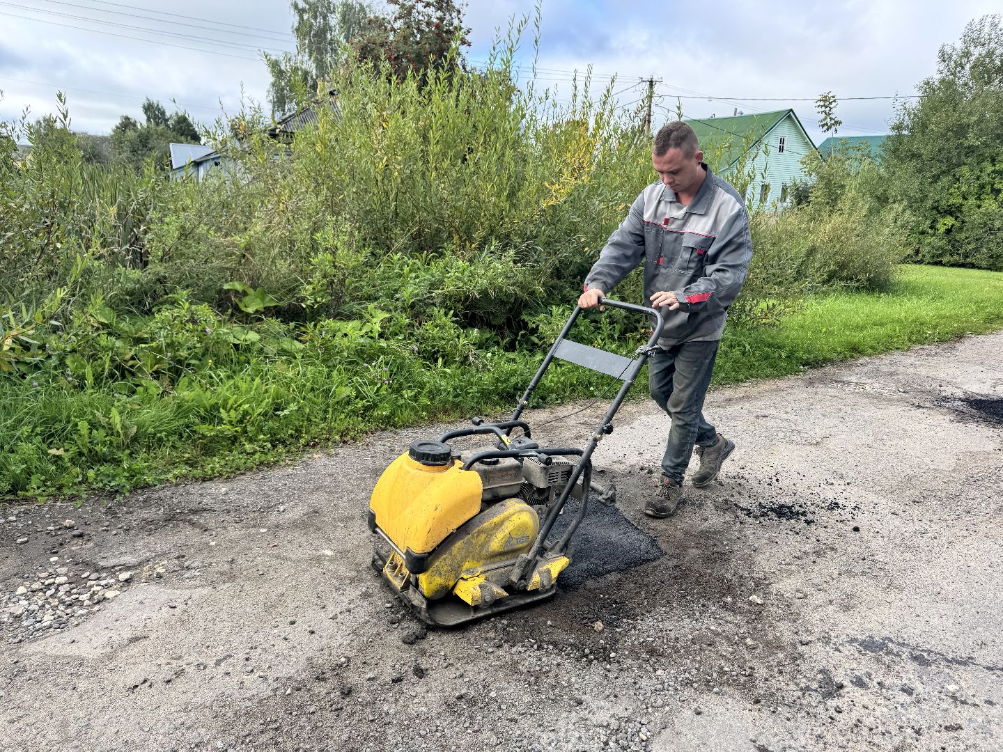 шаховская, ямочный ремон, ремонт дорог, коммунальная служба,