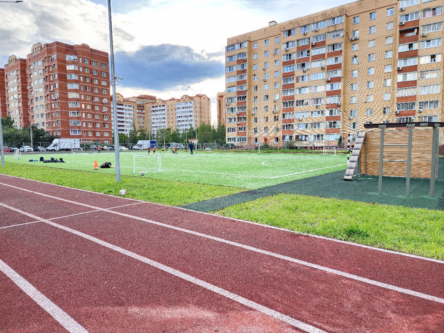 жуковский, спорт, открытый стадион, школьный стадион на улице левченко,
