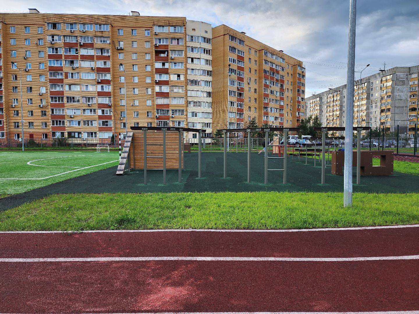 жуковский, спорт, открытый стадион, школьный стадион на улице левченко,