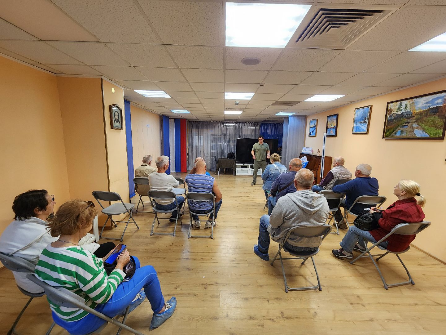 чехов, дворец спорт олимпийский, клуб активное долголетие, встреча жителей с урологом, экспресс тесты пса, скрининг, анализы крови, главврач чеховской больницы, консультации, проект навстречу здоровью,диалоги о здоровье,