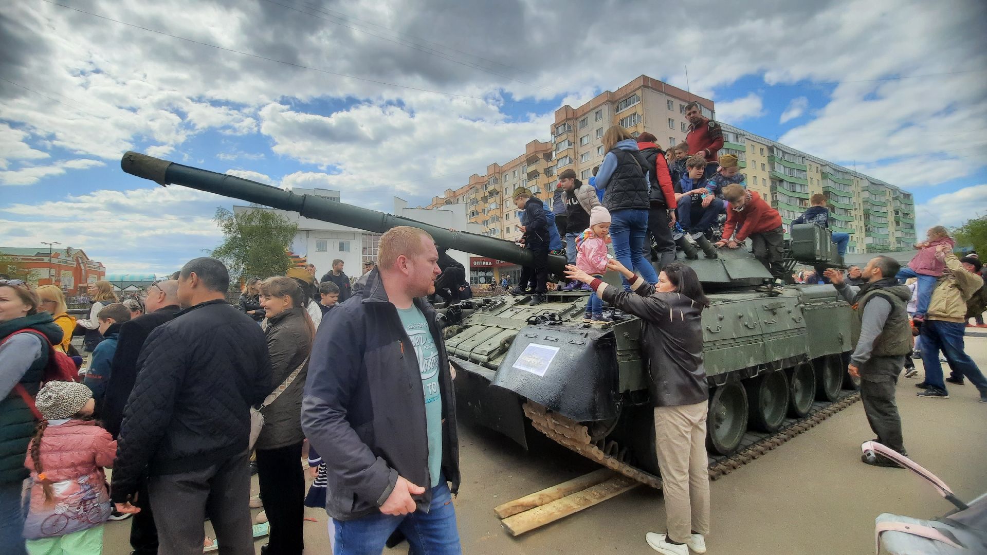 Выставка вооружения, Наро-Фоминск, День Победы, 9 мая
